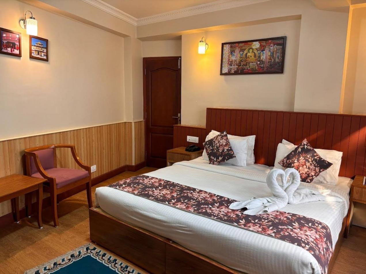 Serenity Taksa Palace Hotel