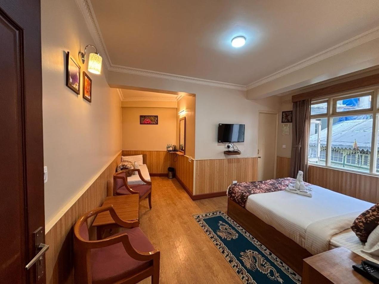 Hotel Serenity Taksa Palace
