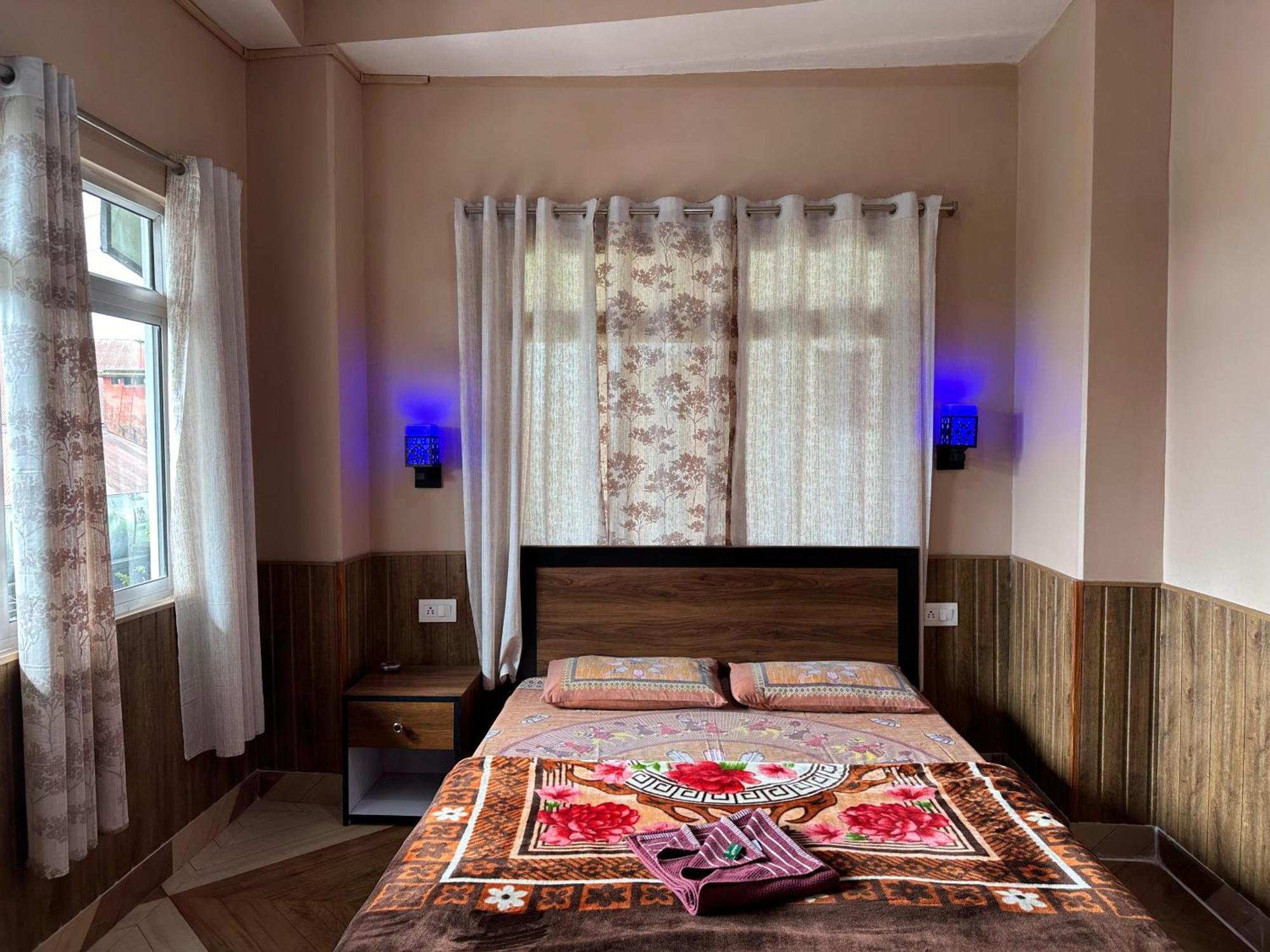 Singh Residency Homestay *