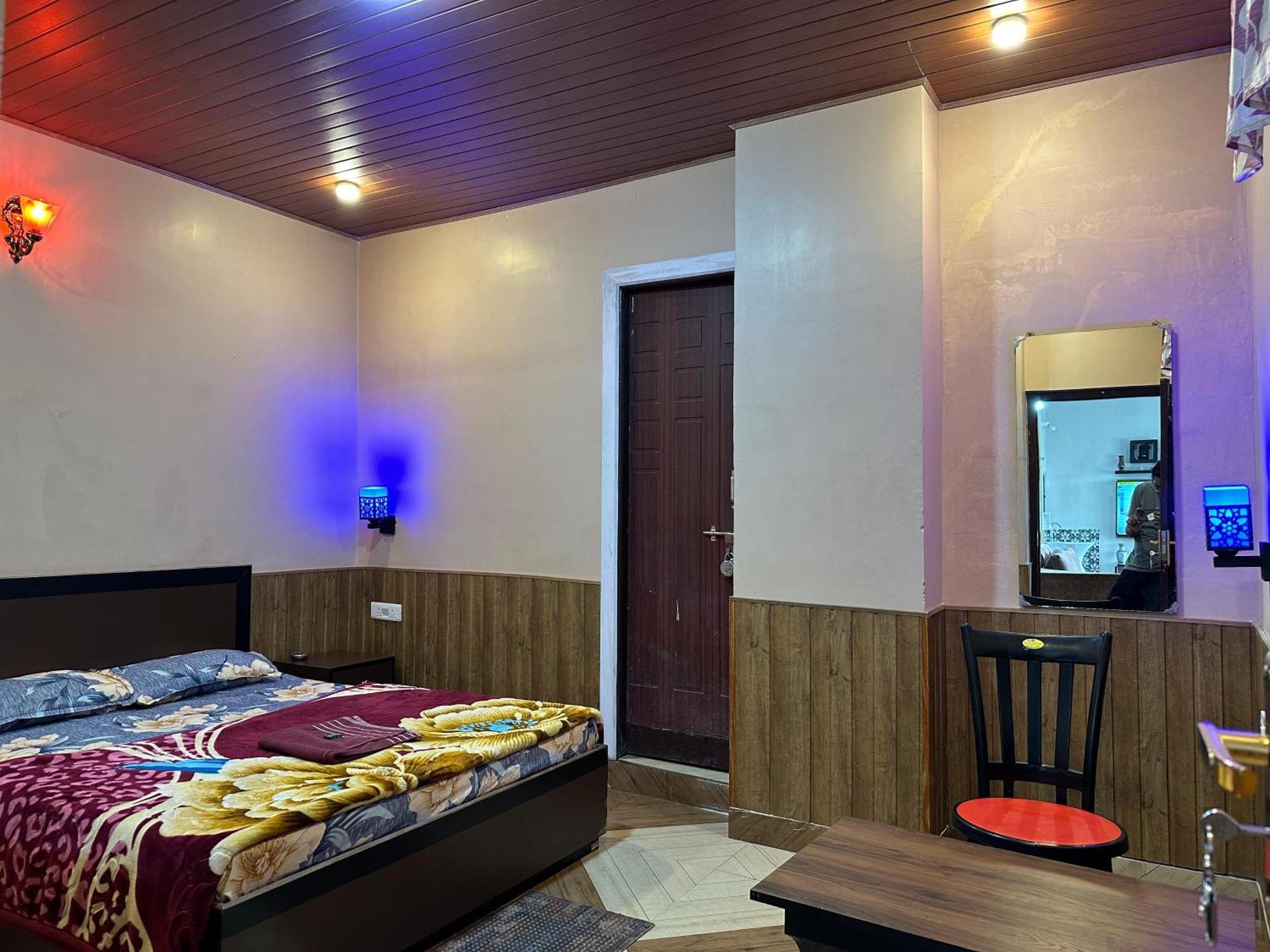 Singh Residency Homestay *
