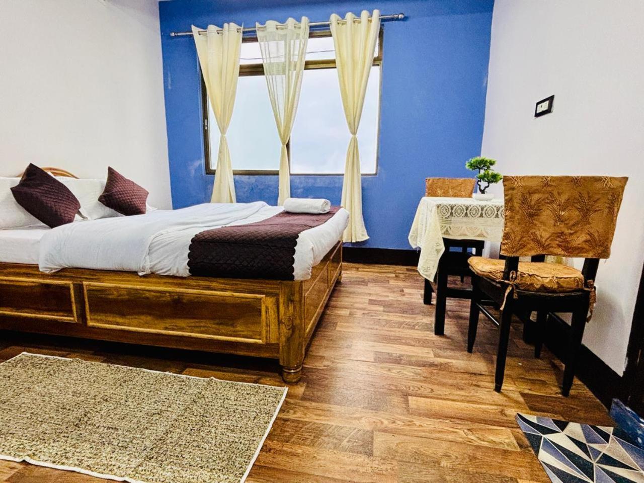 Forest - 80 Mts From Mall Road * Darjeeling (West Bengal)