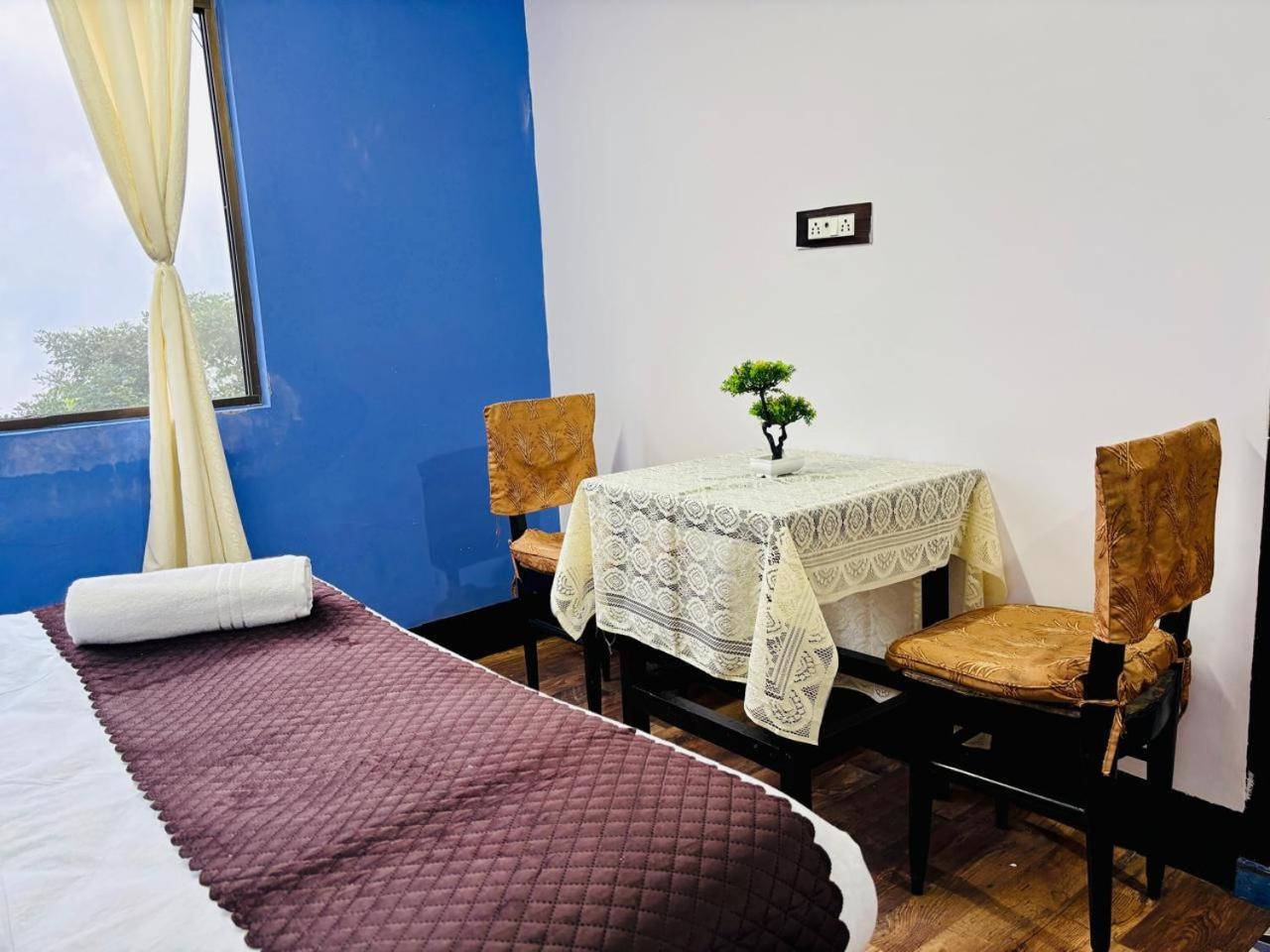 Forest - 80 Mts From Mall Road Homestay Darjeeling (West Bengal)