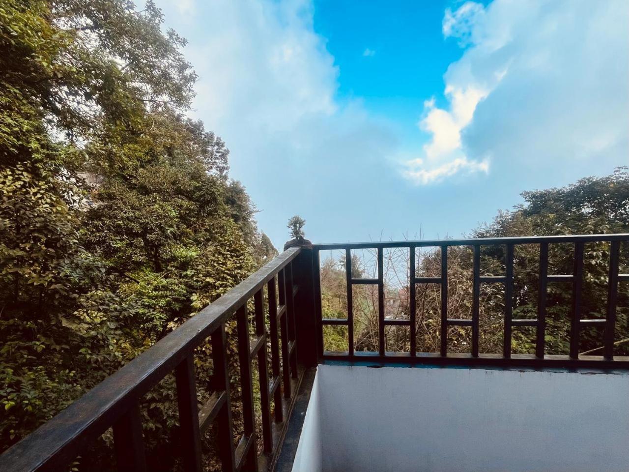 Forest - 80 Mts From Mall Road * Darjeeling (West Bengal)