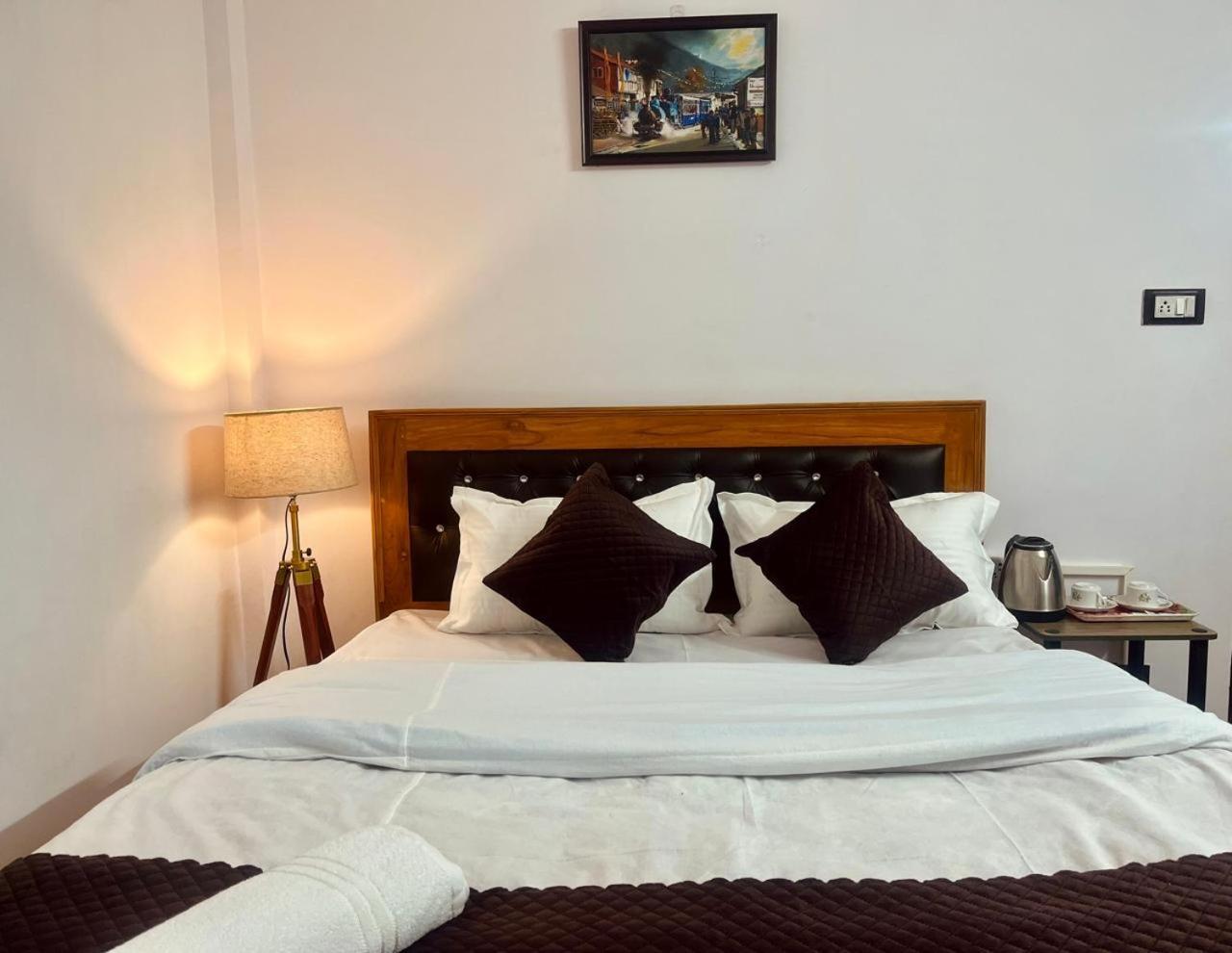 Forest - 80 Mts From Mall Road * Darjeeling (West Bengal)