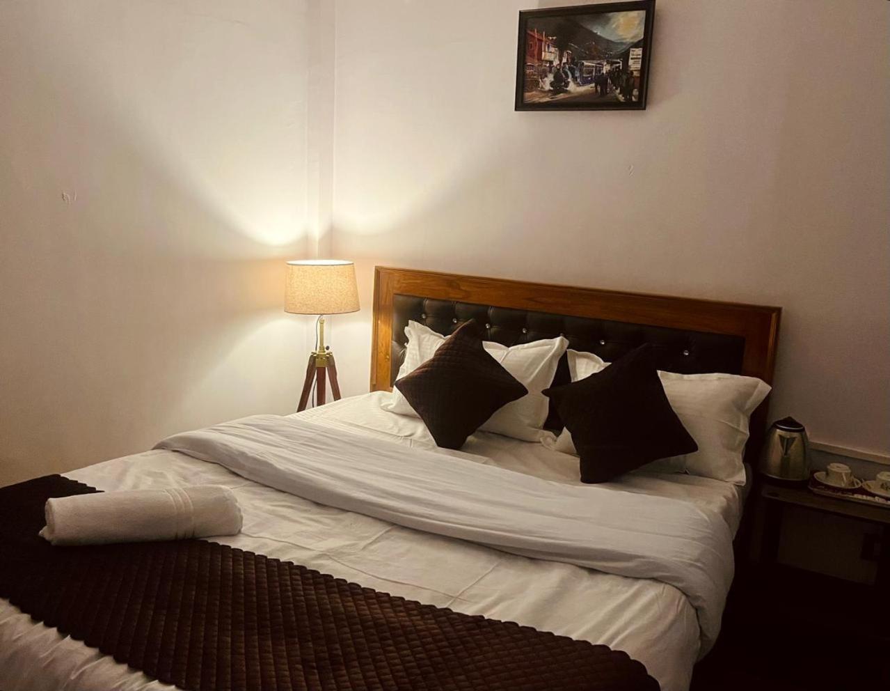 Homestay Forest - 80 Mts From Mall Road Darjeeling (West Bengal)