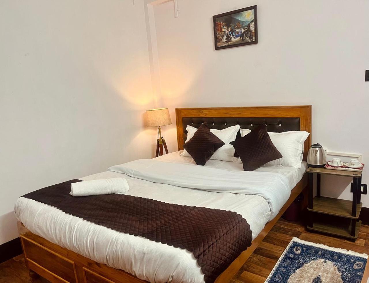 Forest - 80 Mts From Mall Road Homestay *