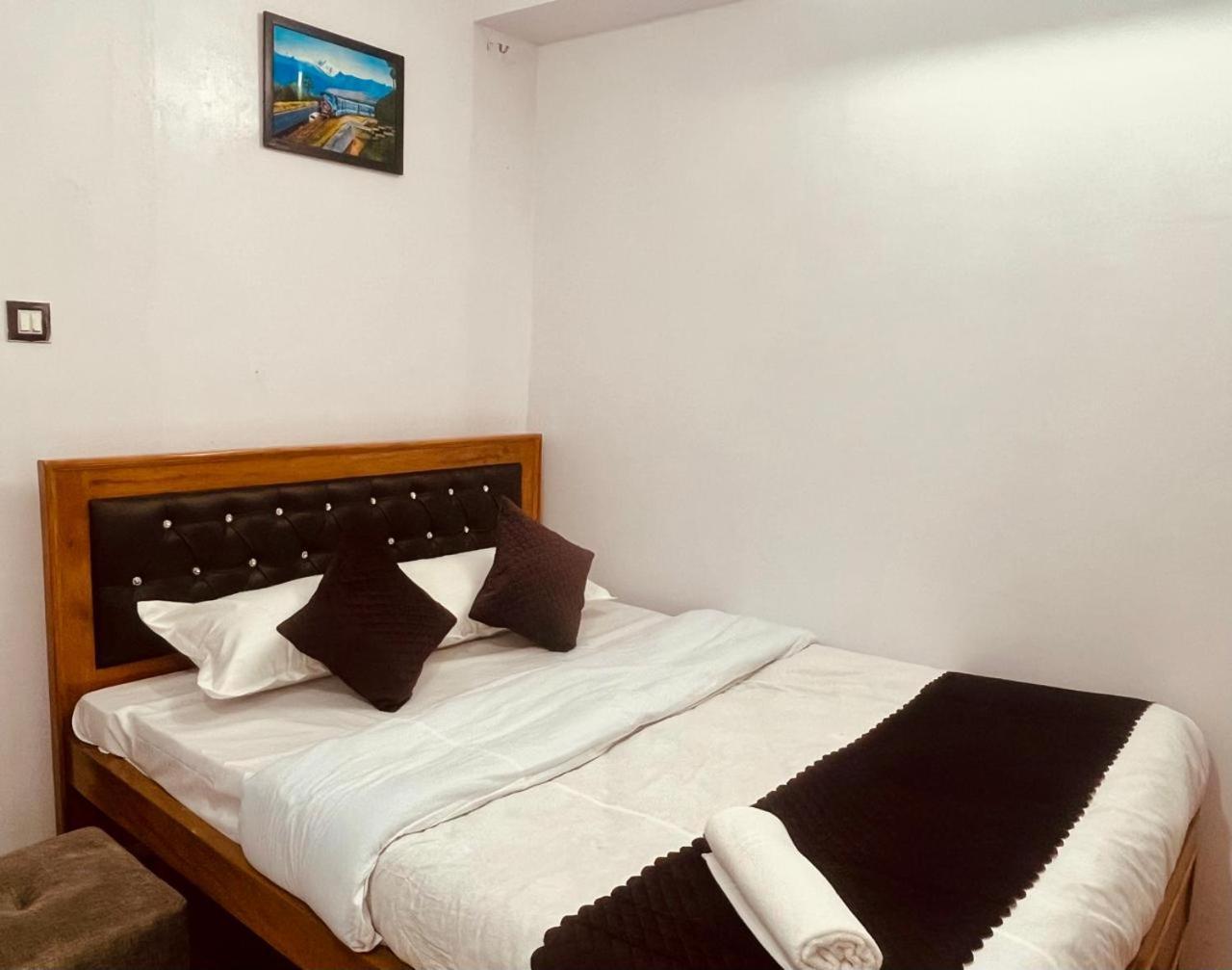 Forest - 80 Mts From Mall Road Homestay Darjeeling (West Bengal)