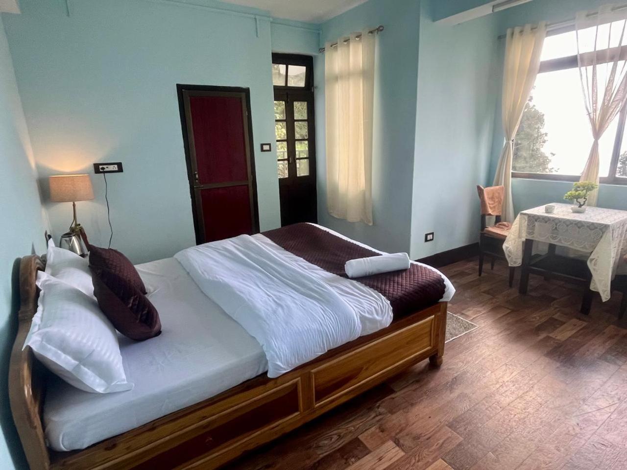 Homestay Forest - 80 Mts From Mall Road