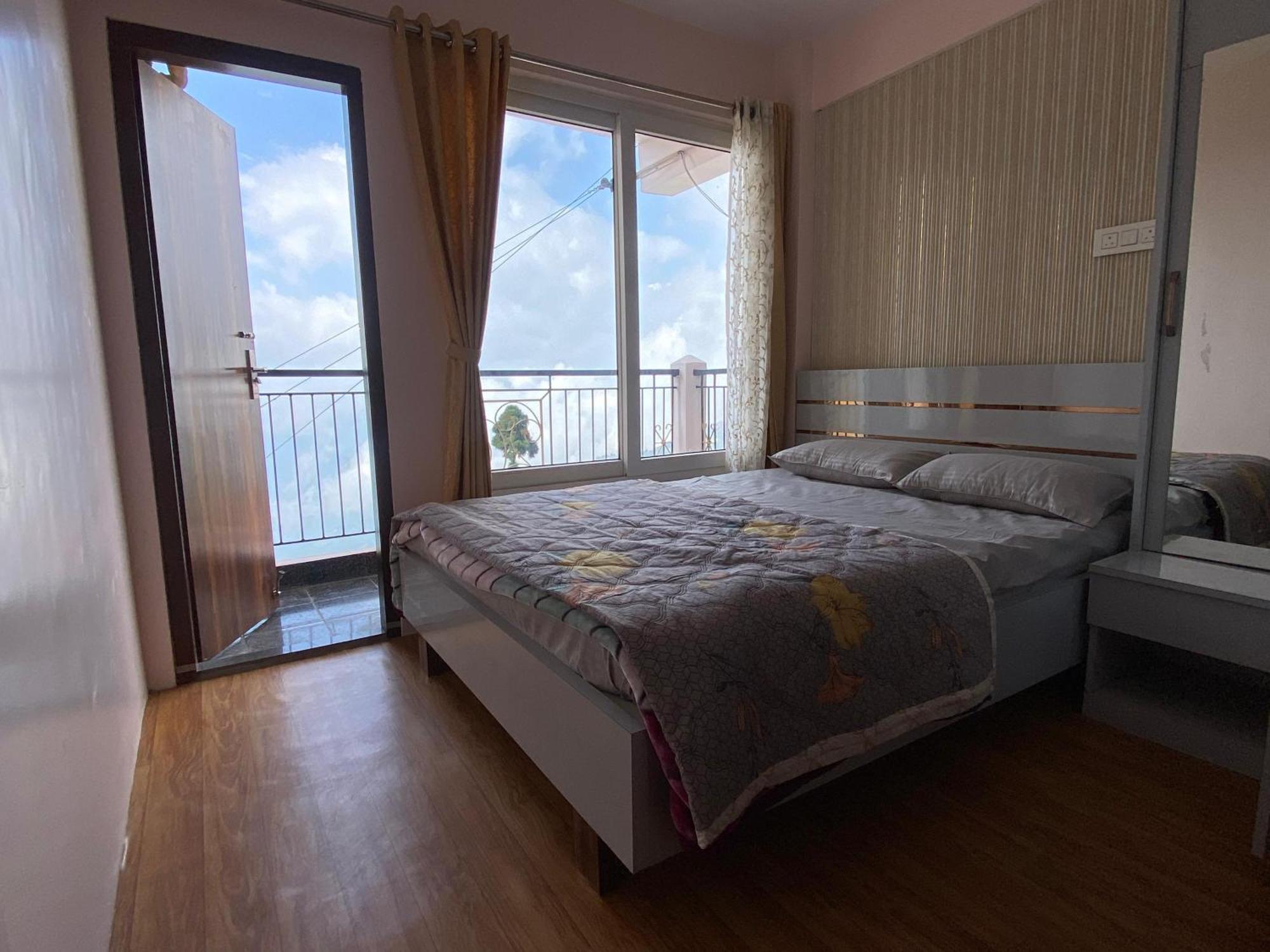 Serenities 3bhk Apartment
