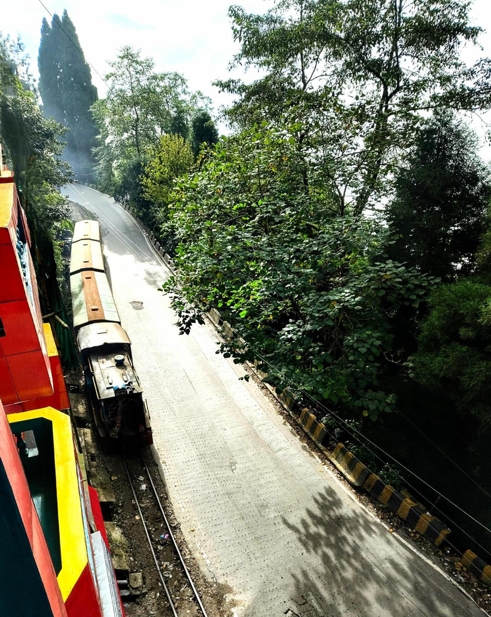 Hostel Hidden Monkey Backpackers Darjeeling, Batasia *