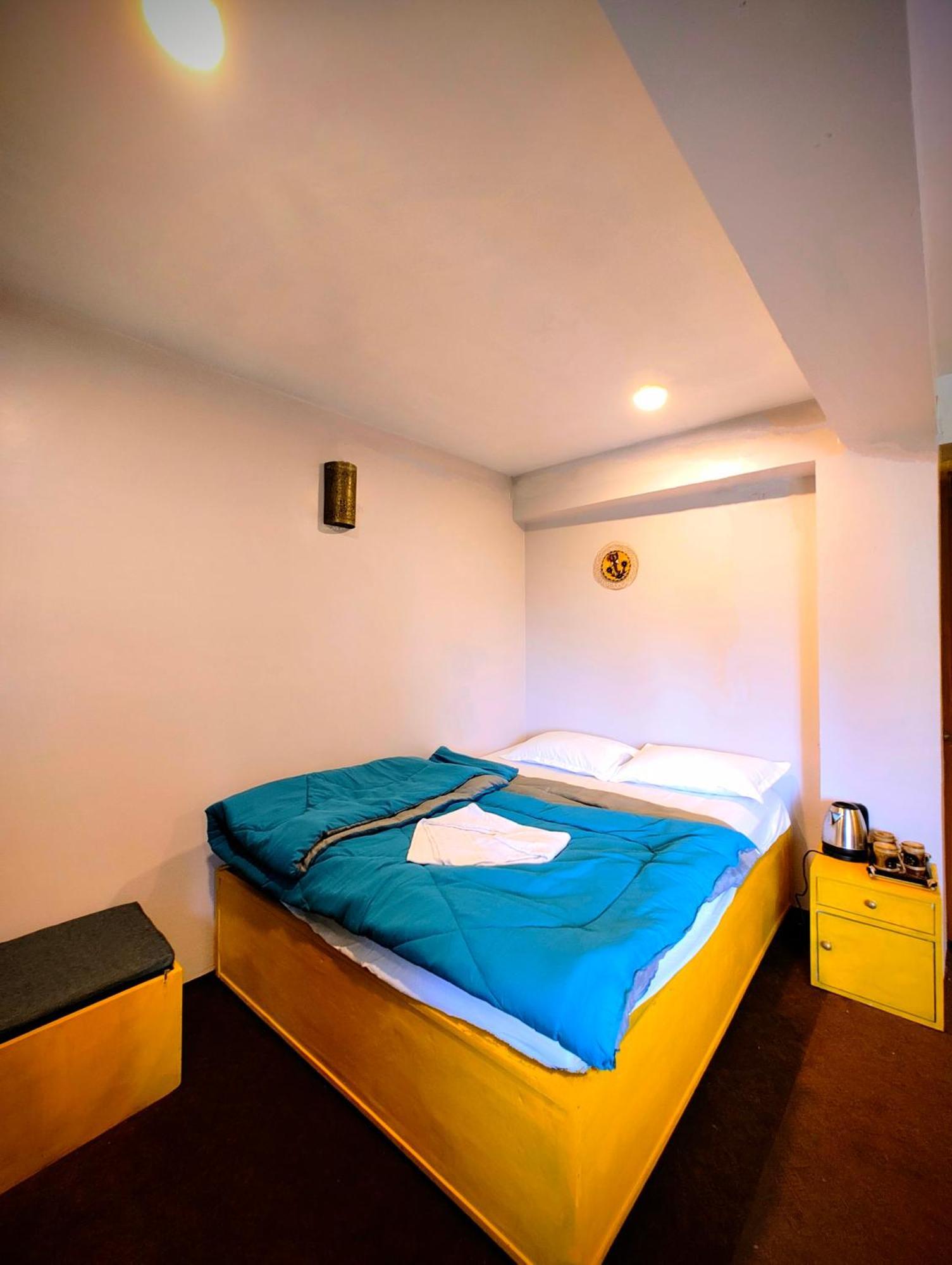 Hidden Monkey Backpackers Darjeeling, Batasia Hostel *