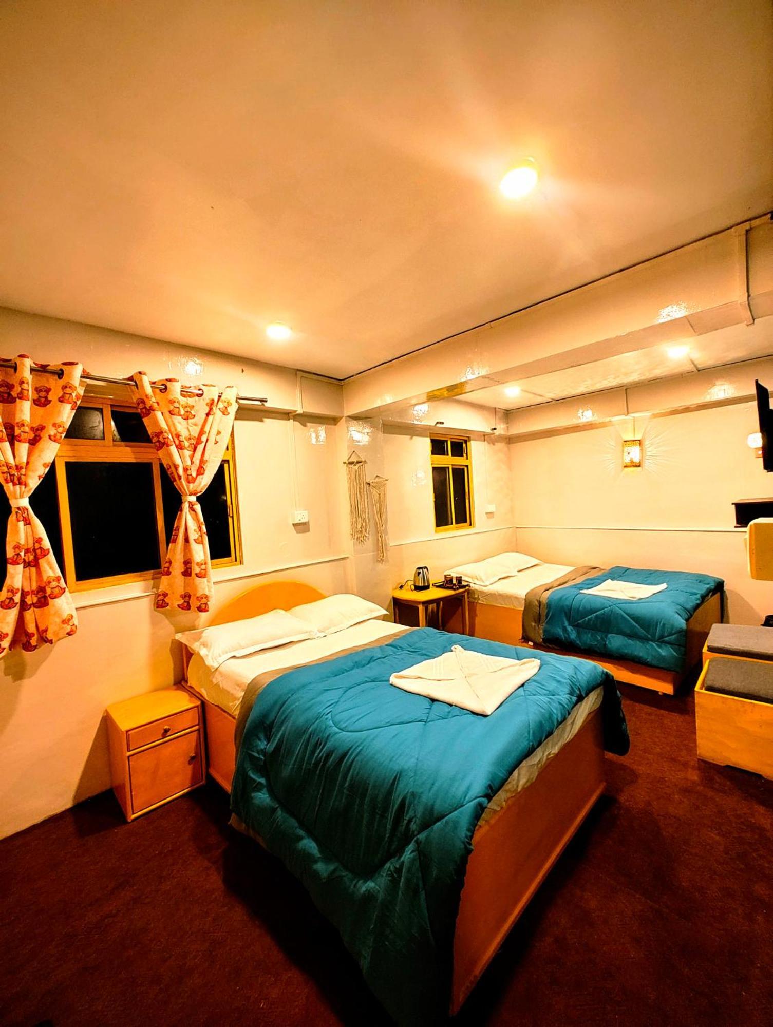 Hostel Hidden Monkey Backpackers Darjeeling, Batasia *