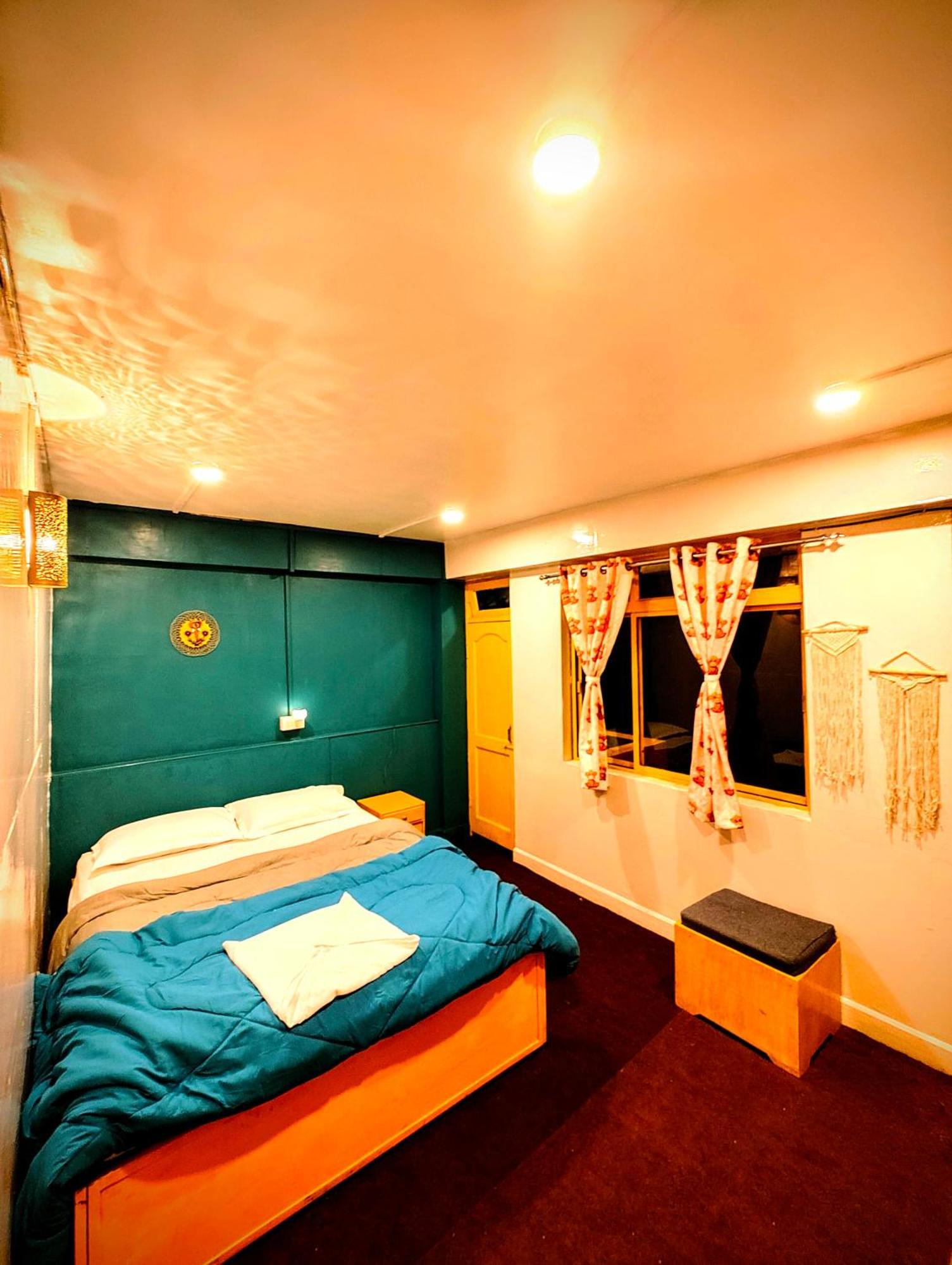 Hostel Hidden Monkey Backpackers Darjeeling, Batasia *