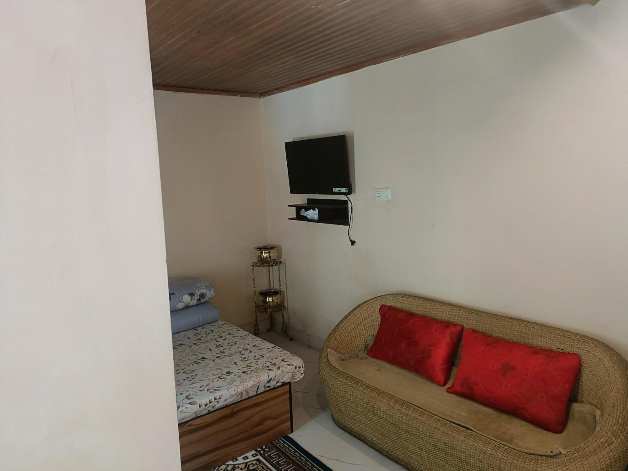 Siniolchu Homestay *