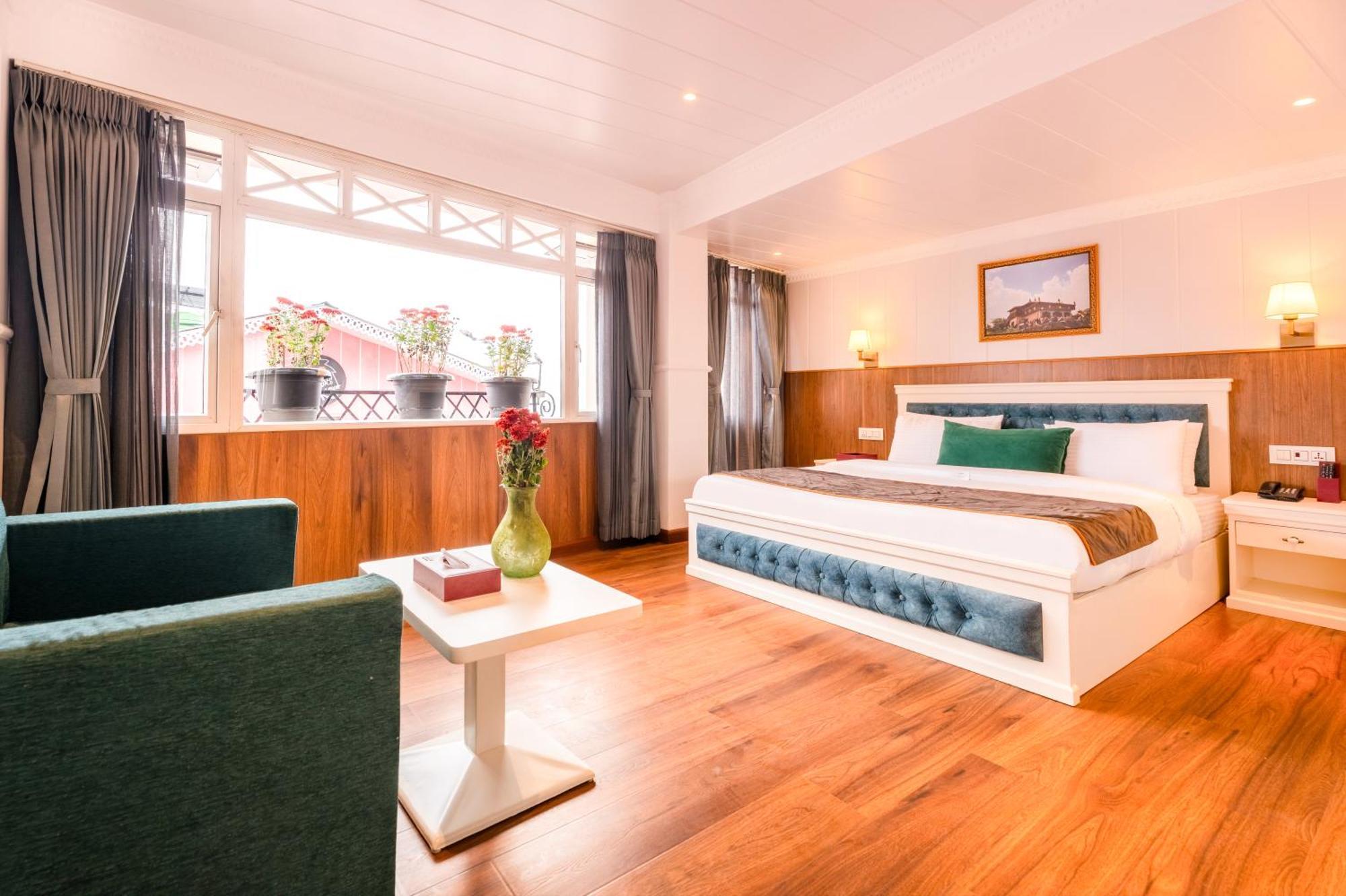 Summit Mall Stone Hotel Darjeeling (West Bengal)