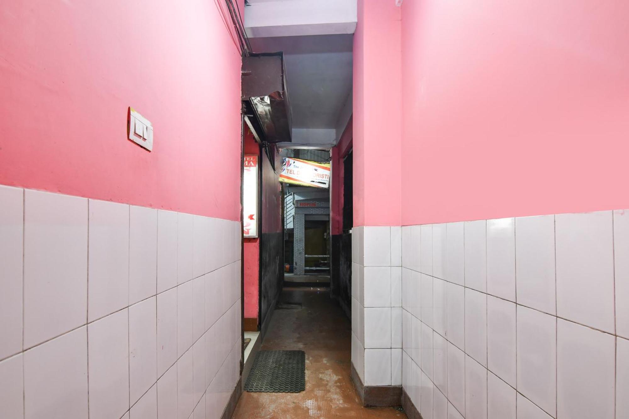 Hotel O Divya Dristi 3*