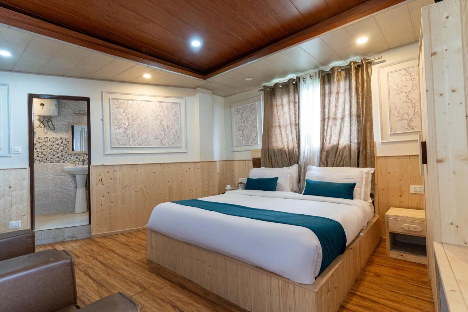 Avianna New Mandala & Hotel 4*