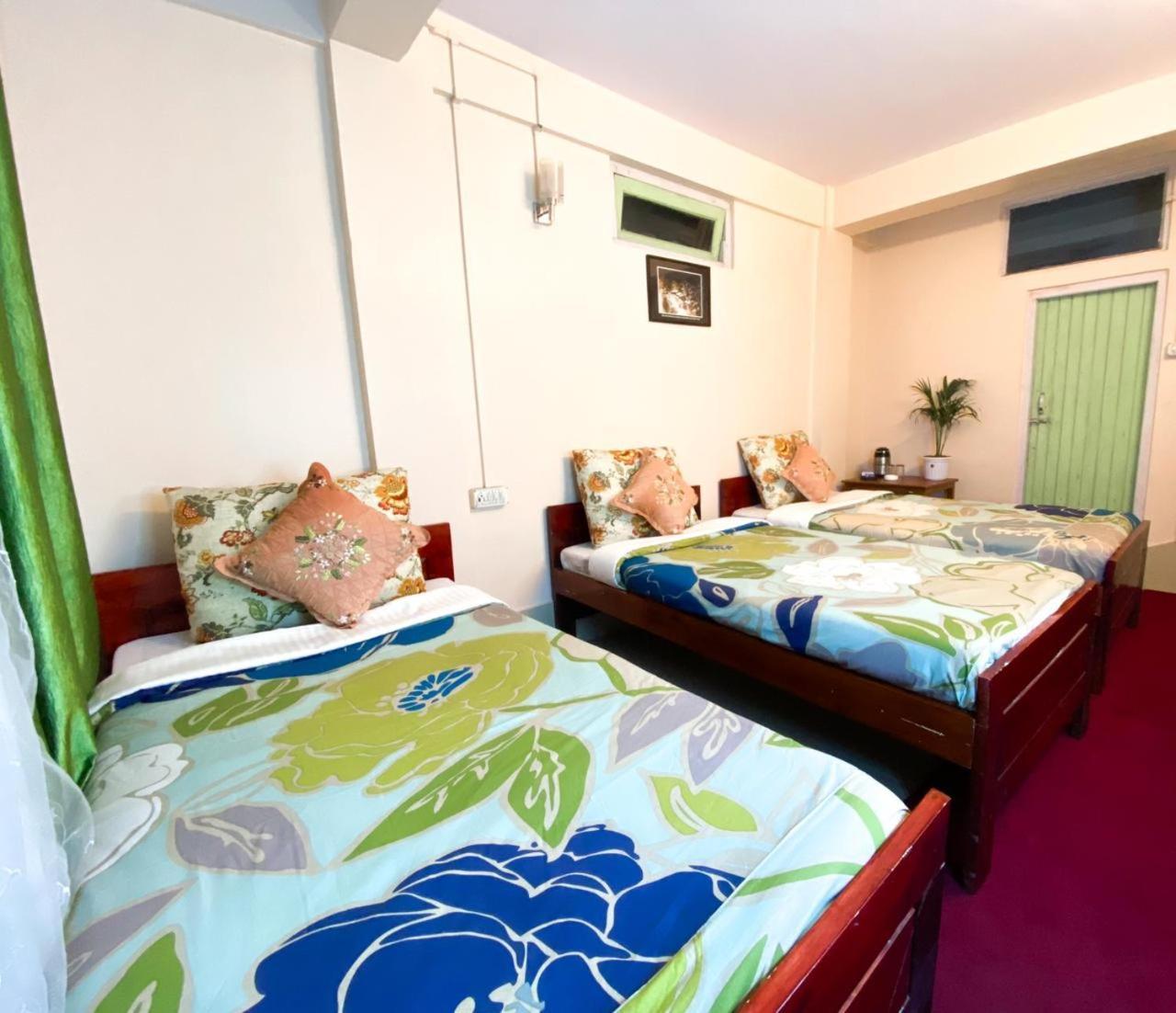 Hotel Winalia's & Savours