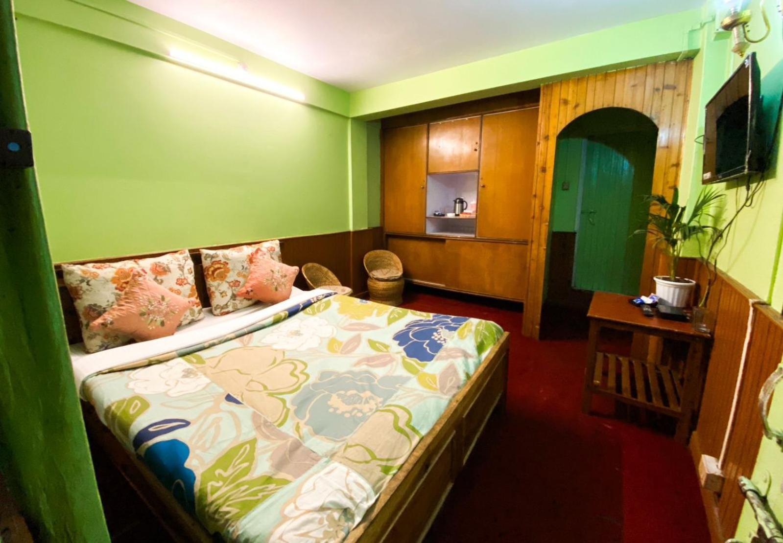 Hotel Winalia's & Savours *