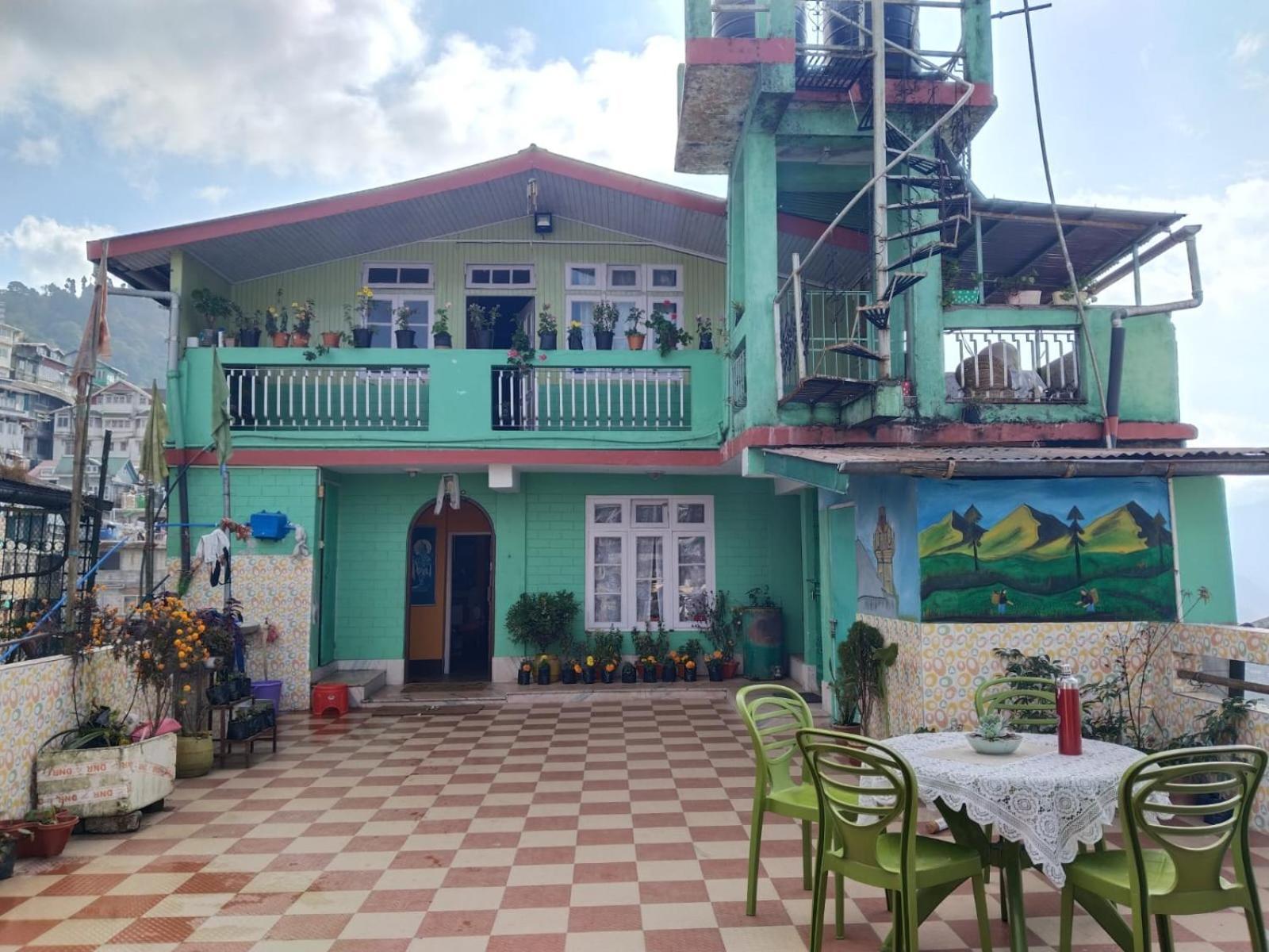 Windchimes Homestay *