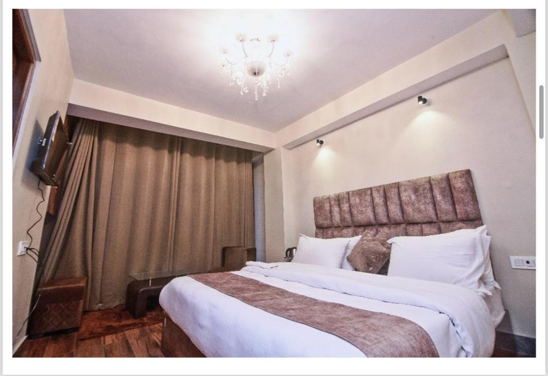 King Near Drc Parking Hotel 4*