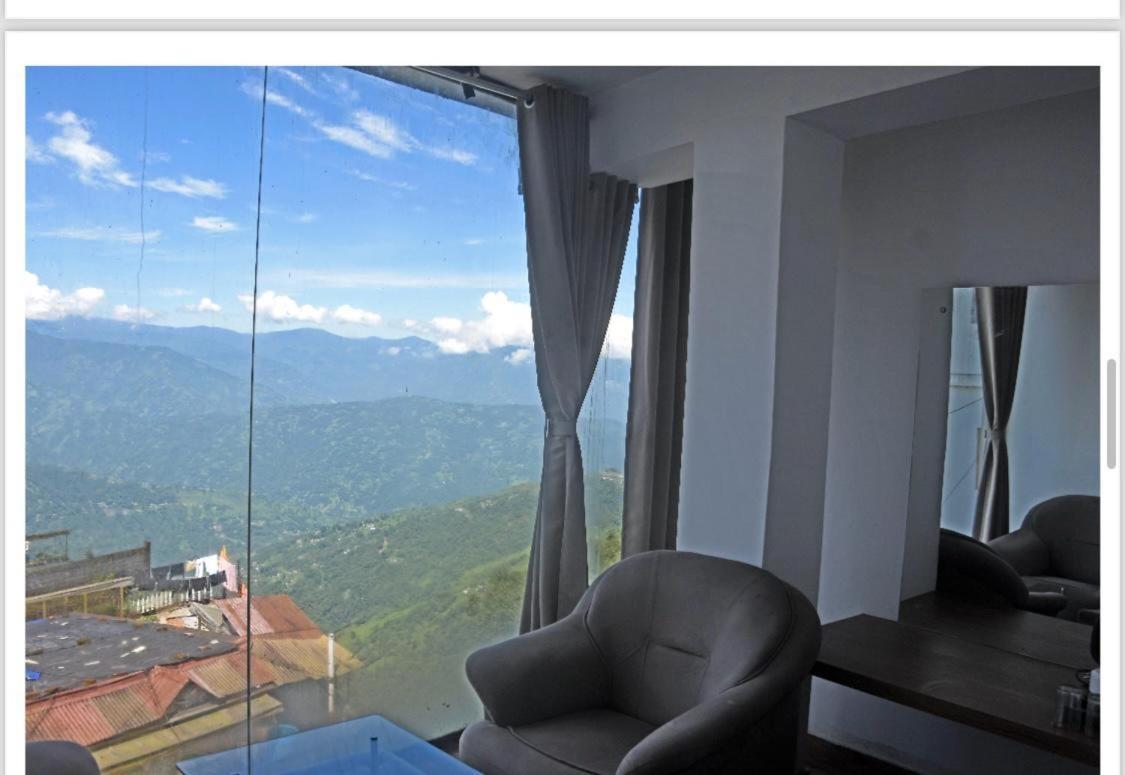 King Near Drc Parking Hotel Darjeeling (West Bengal)