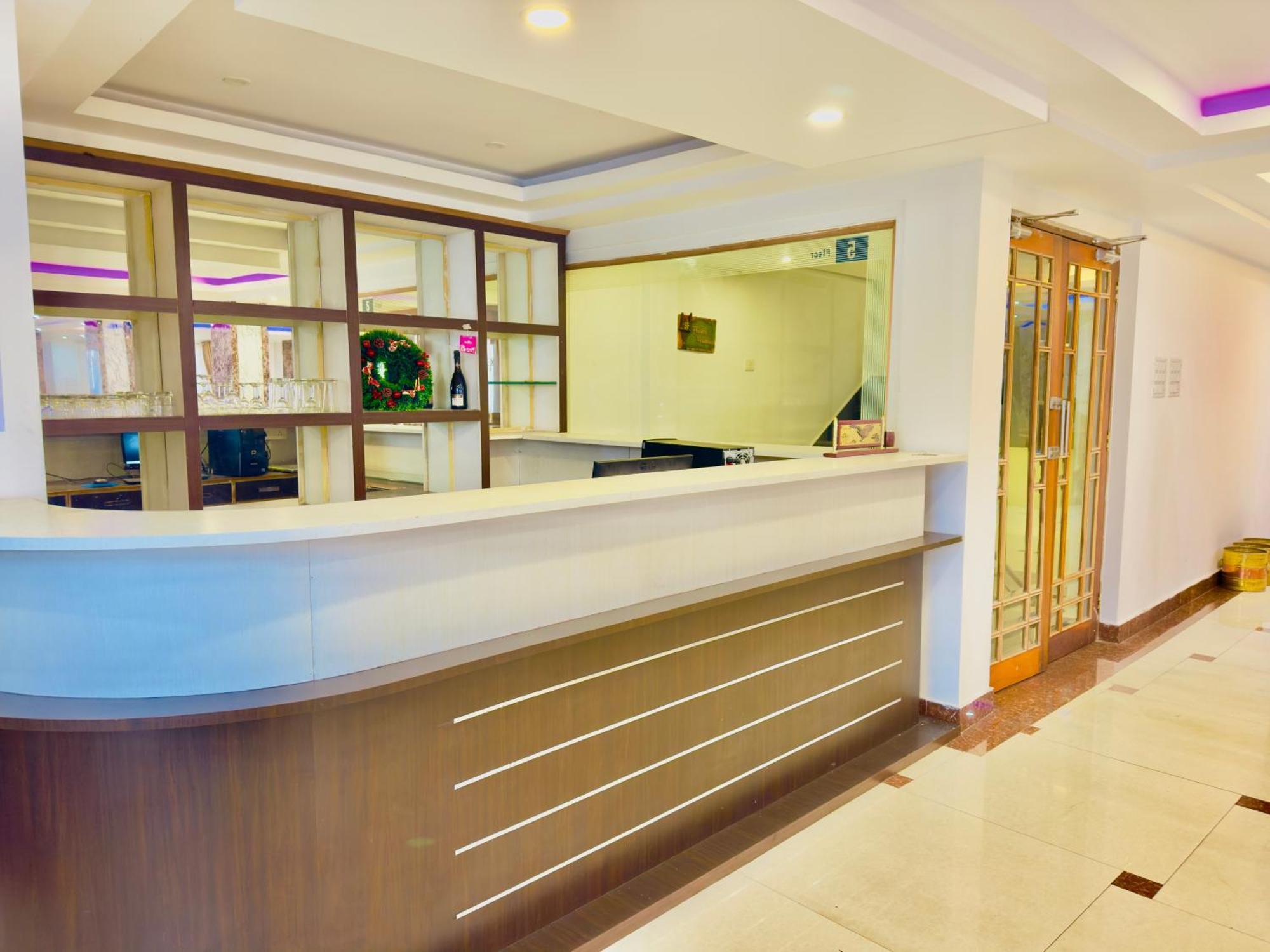 Hotel La Vista Near Railway Station Darjeeling