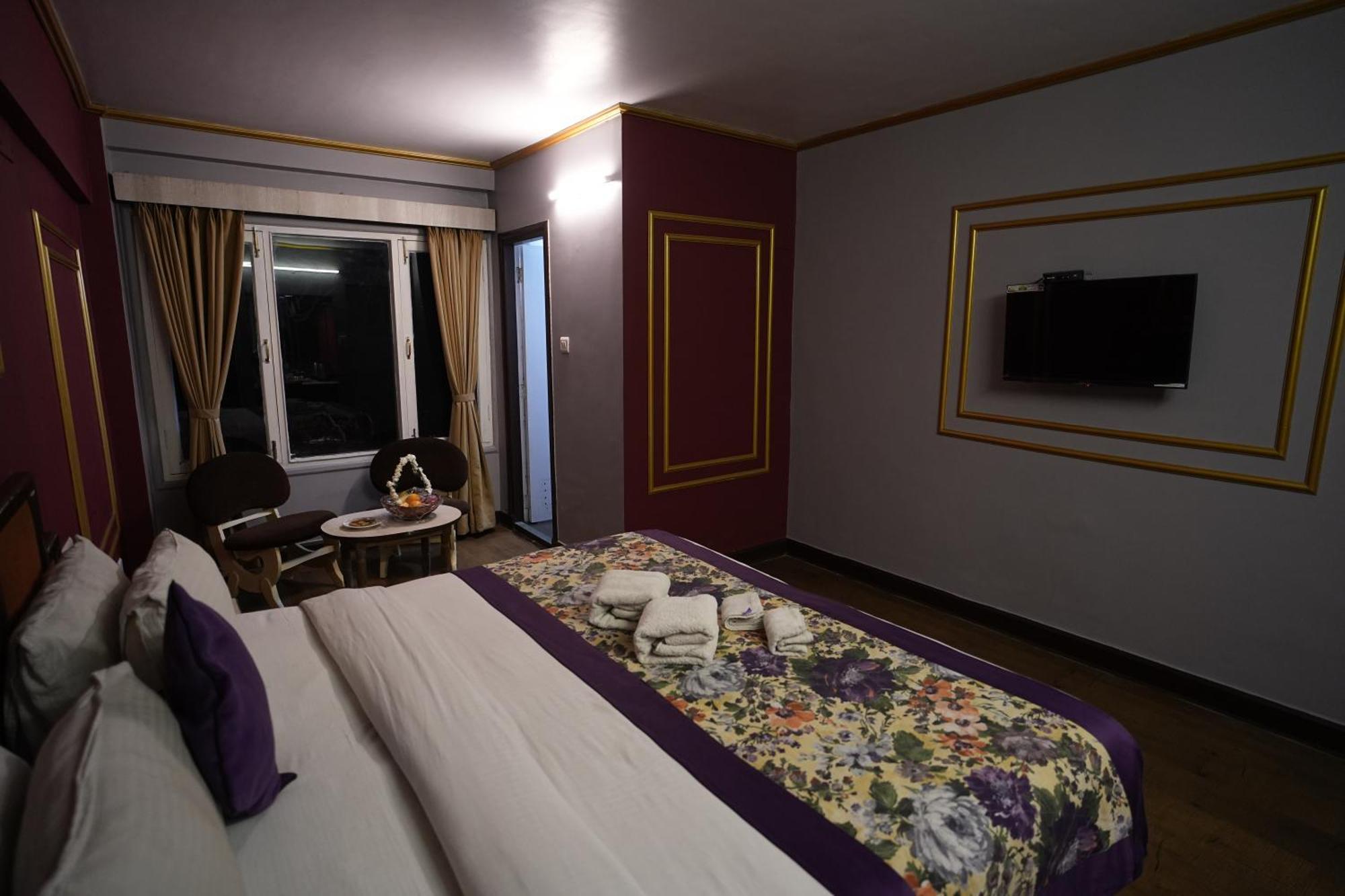 Hotel Mount Conifer &
