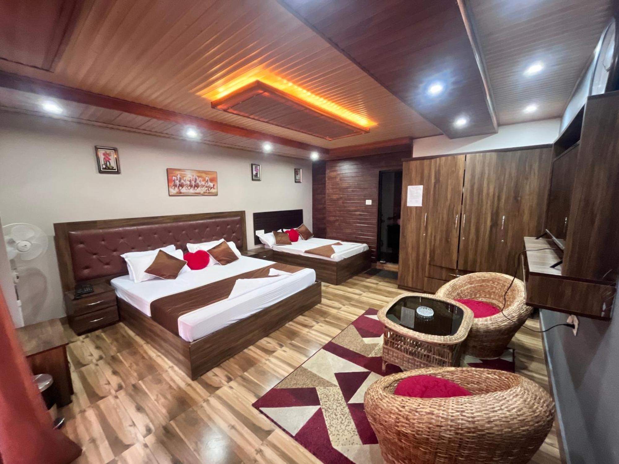 Traditional & Restaurant !! Kurseong !! In Kurseong * Darjeeling (West Bengal)