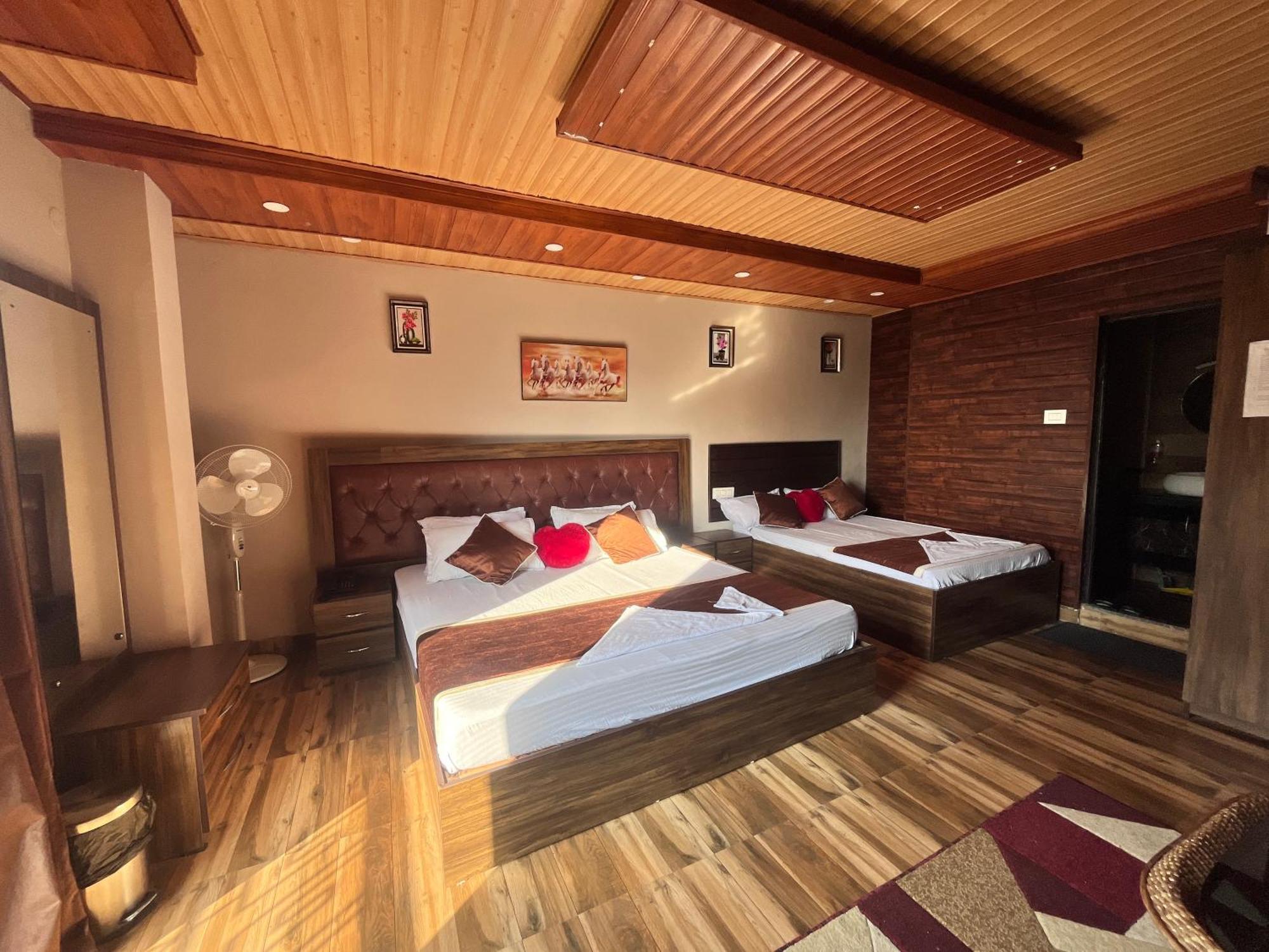 Traditional & Restaurant !! Kurseong !! In Kurseong Homestay Darjeeling (West Bengal)