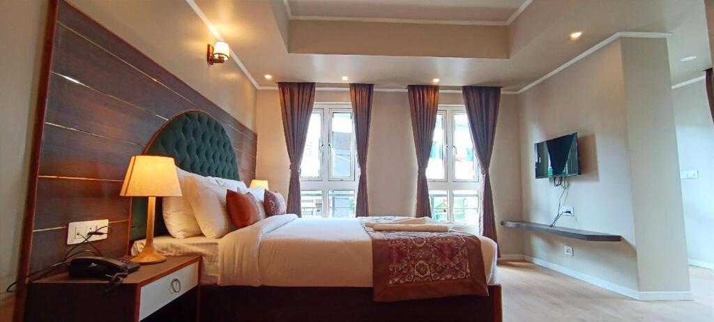 Cliffton Royals Hotel 3*