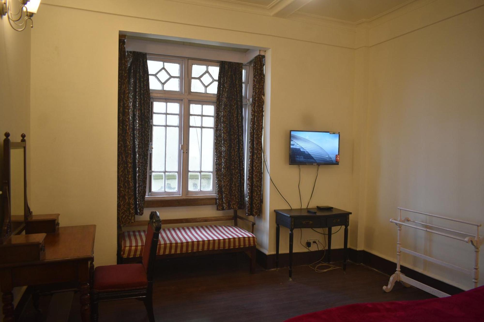 Pineridge At Mall Road Hotel Darjeeling (West Bengal)