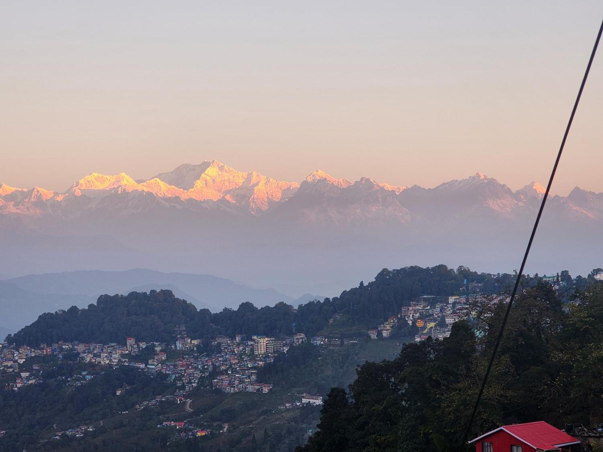 Veronica Alpina Mountain View Homestay