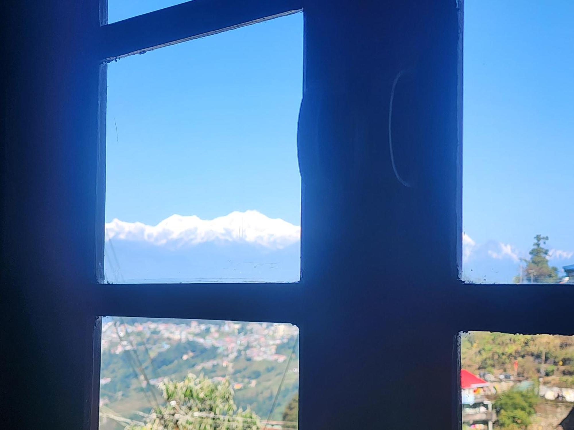 Veronica Alpina Mountain View Homestay Darjeeling (West Bengal)