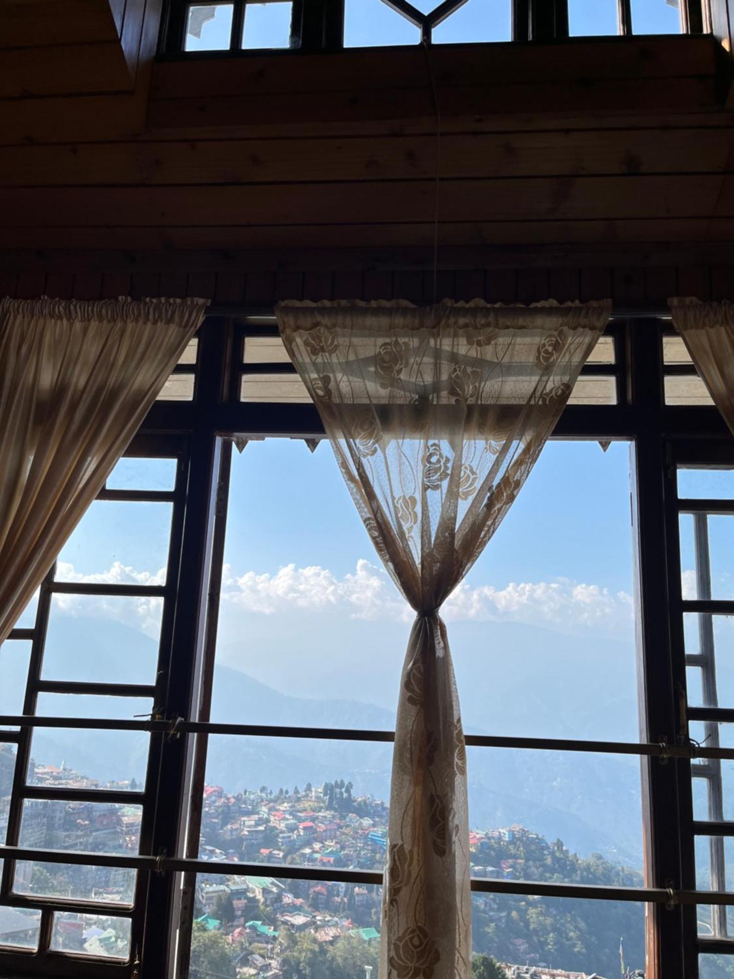 Homestay Eagle's Nest *
