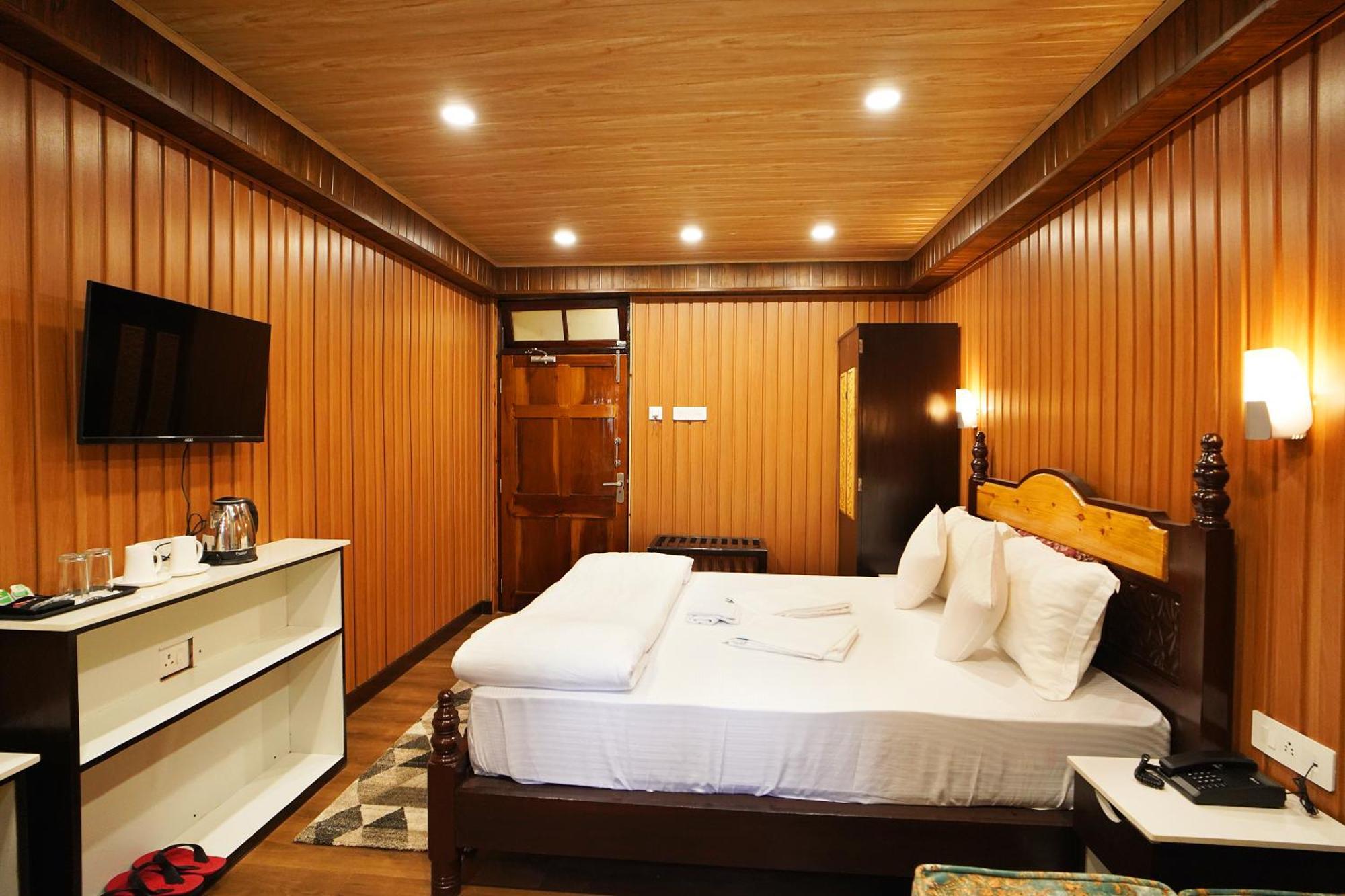 Hotel Sher Bengal Darjeeling 100 Mts From Mall Road Couple Friendly