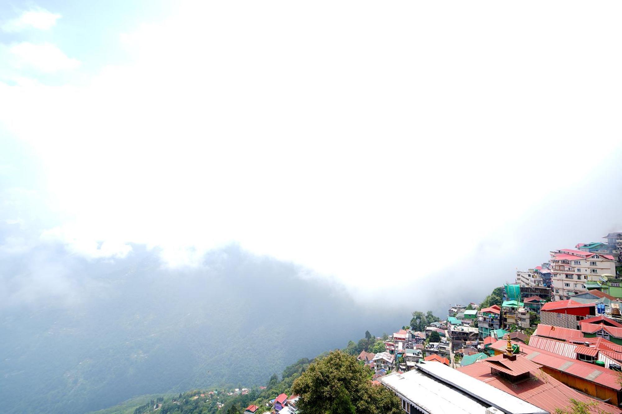 Hotel Sher Bengal Darjeeling 100 Mts From Mall Road Couple Friendly 3*