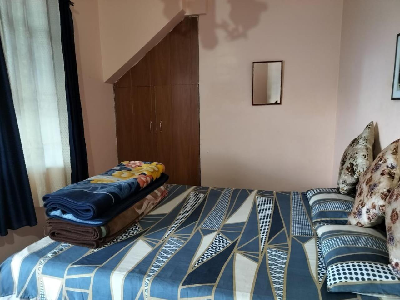 Benus Darjeeling A Backpacker Hub Homestay *