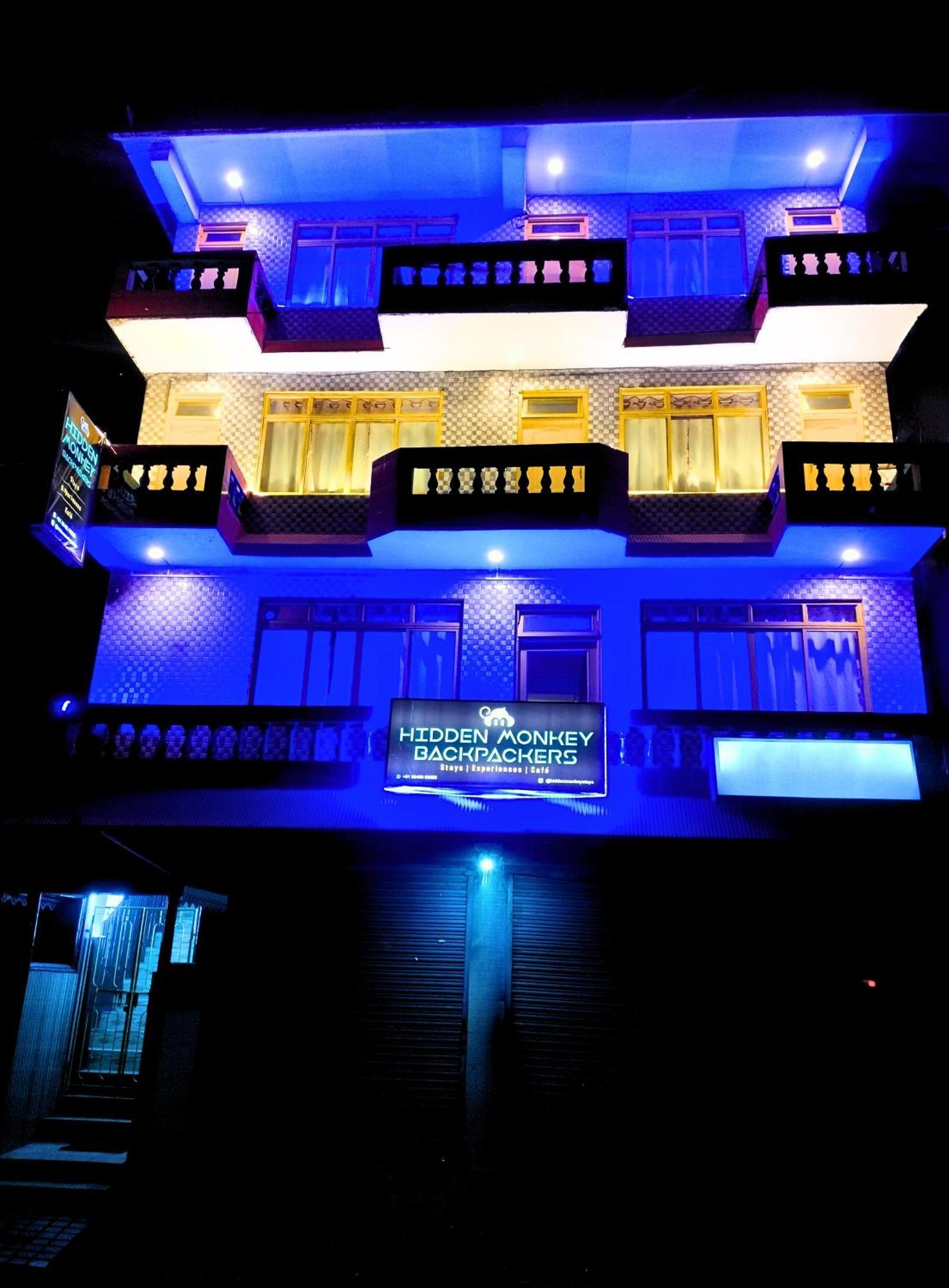 Hidden Monkey Backpackers Darjeeling, Batasia Hostel