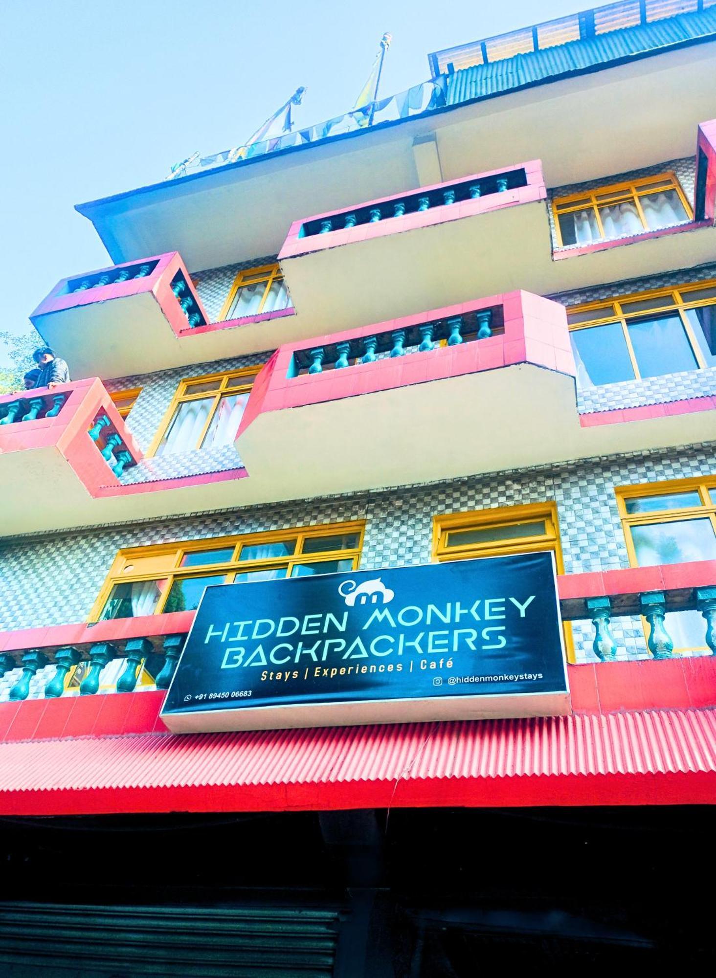 Hidden Monkey Backpackers Darjeeling, Batasia Hostel *