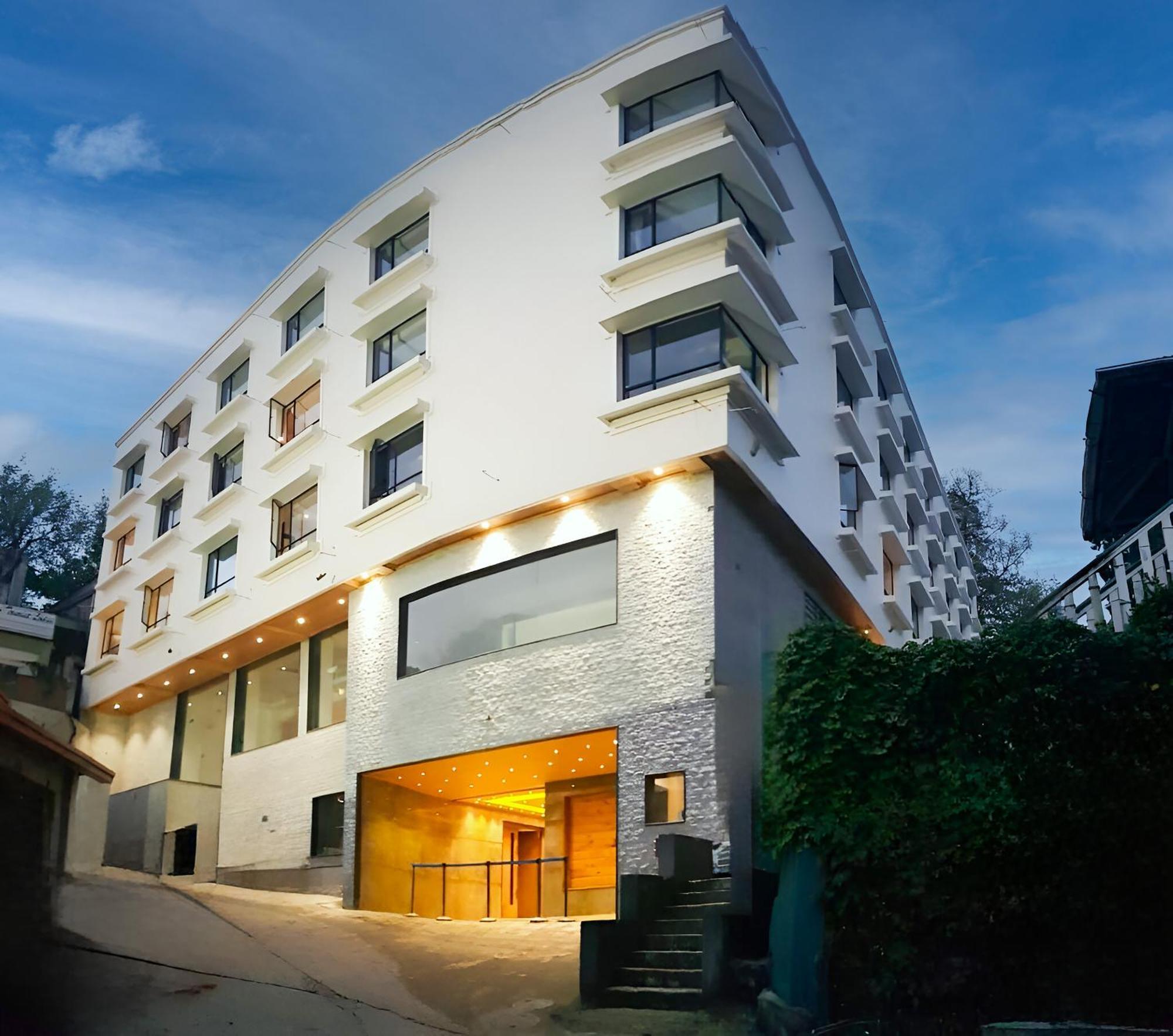 Hotel Yashshree Sanderling Mall Road