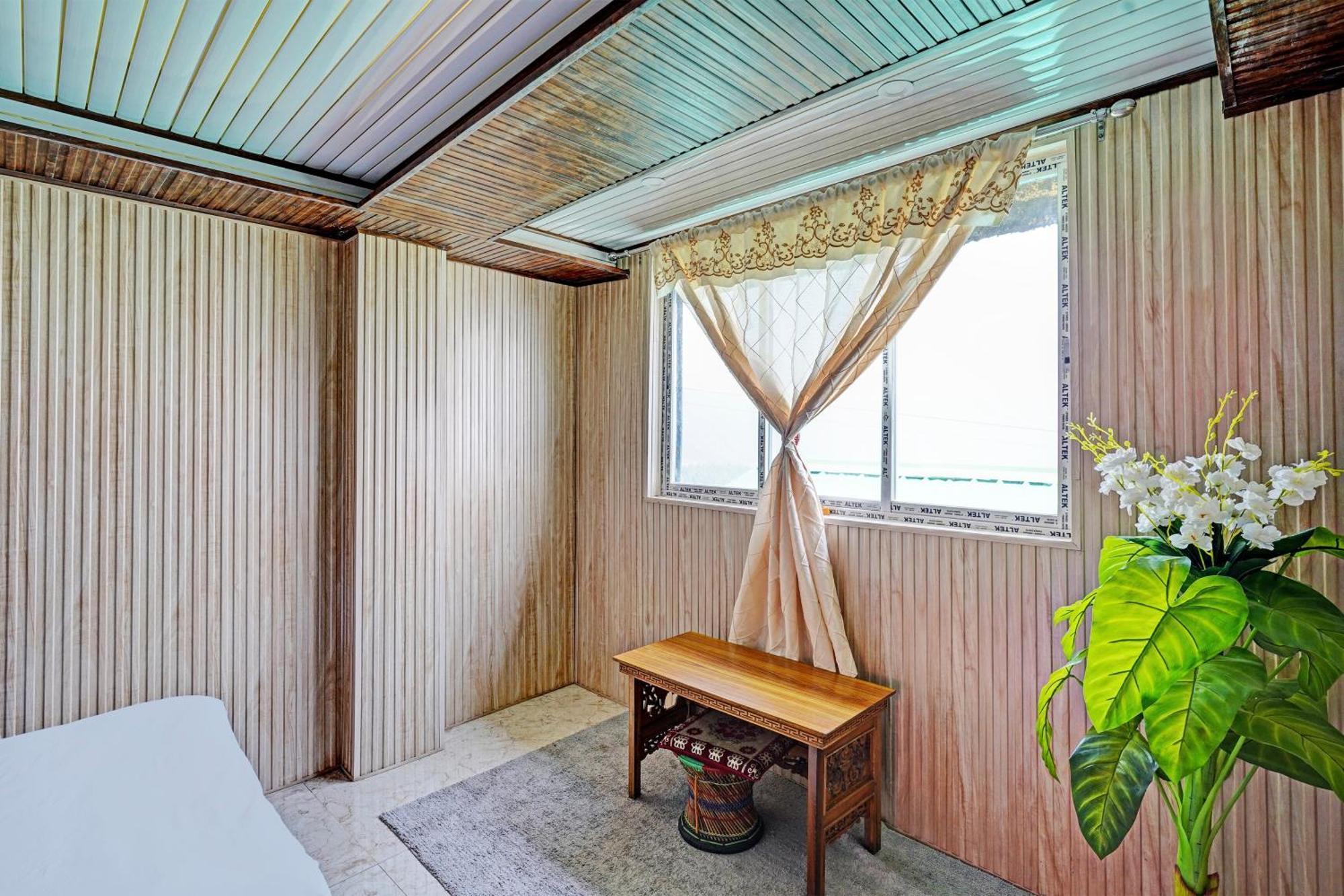 Hotel O Adarash Darjeeling (West Bengal)