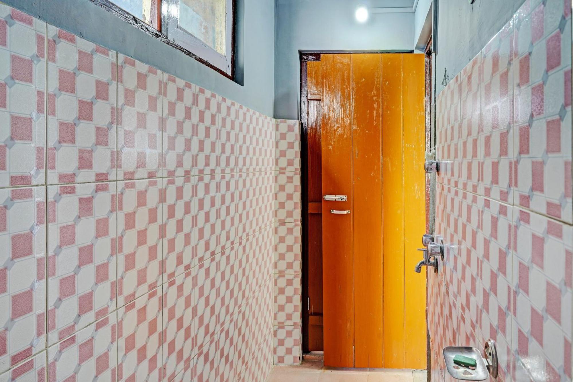 O Adarash Hotel
