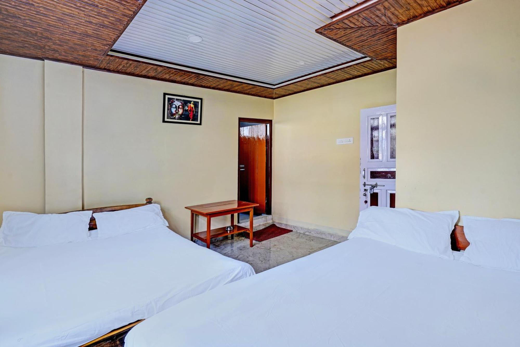 O Adarash Hotel