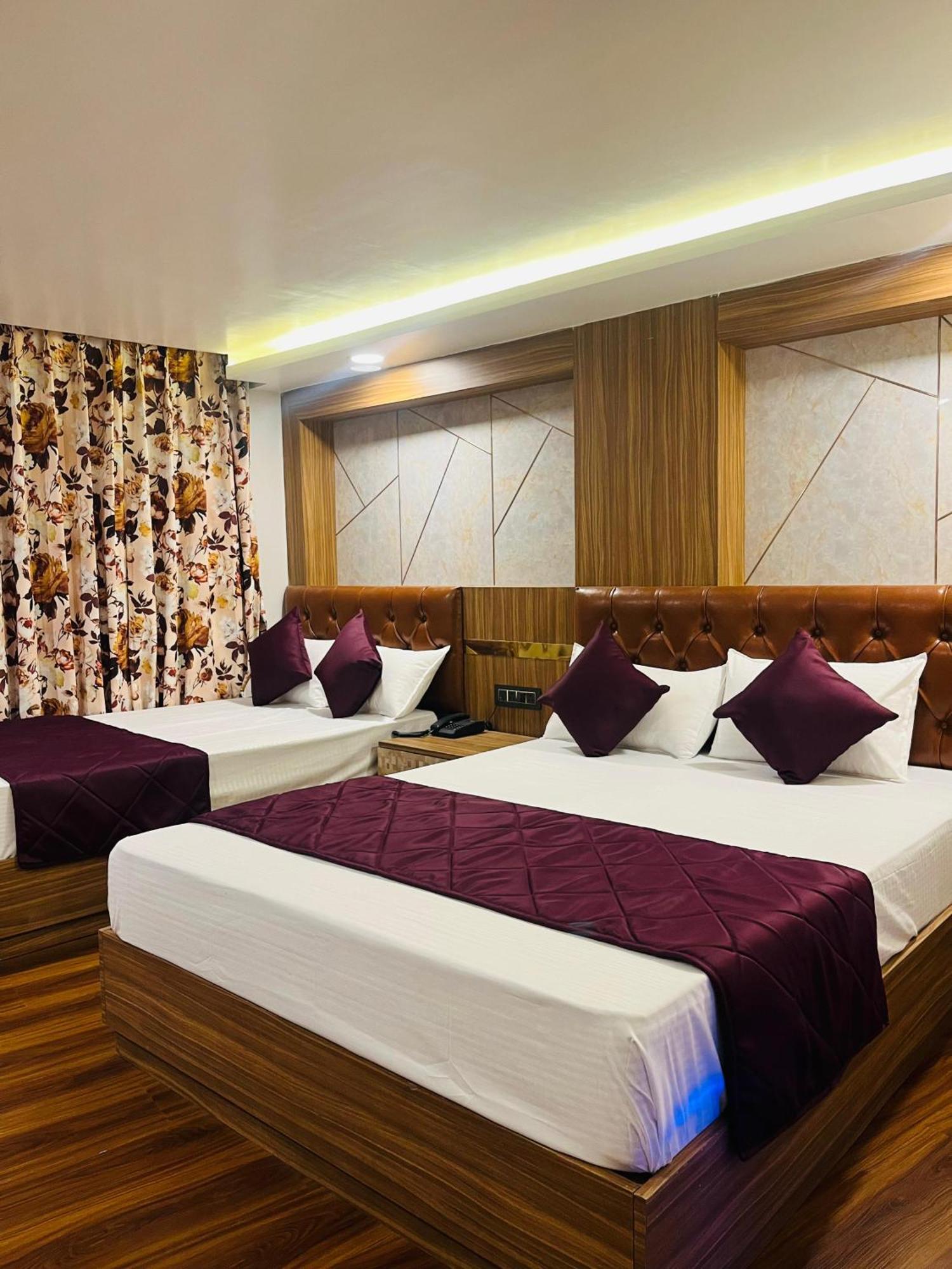 Grg Luxury Broadway Boutique Hotel-at-prime-location Mall Road Darjelling Near Mahakaal Temple 4*