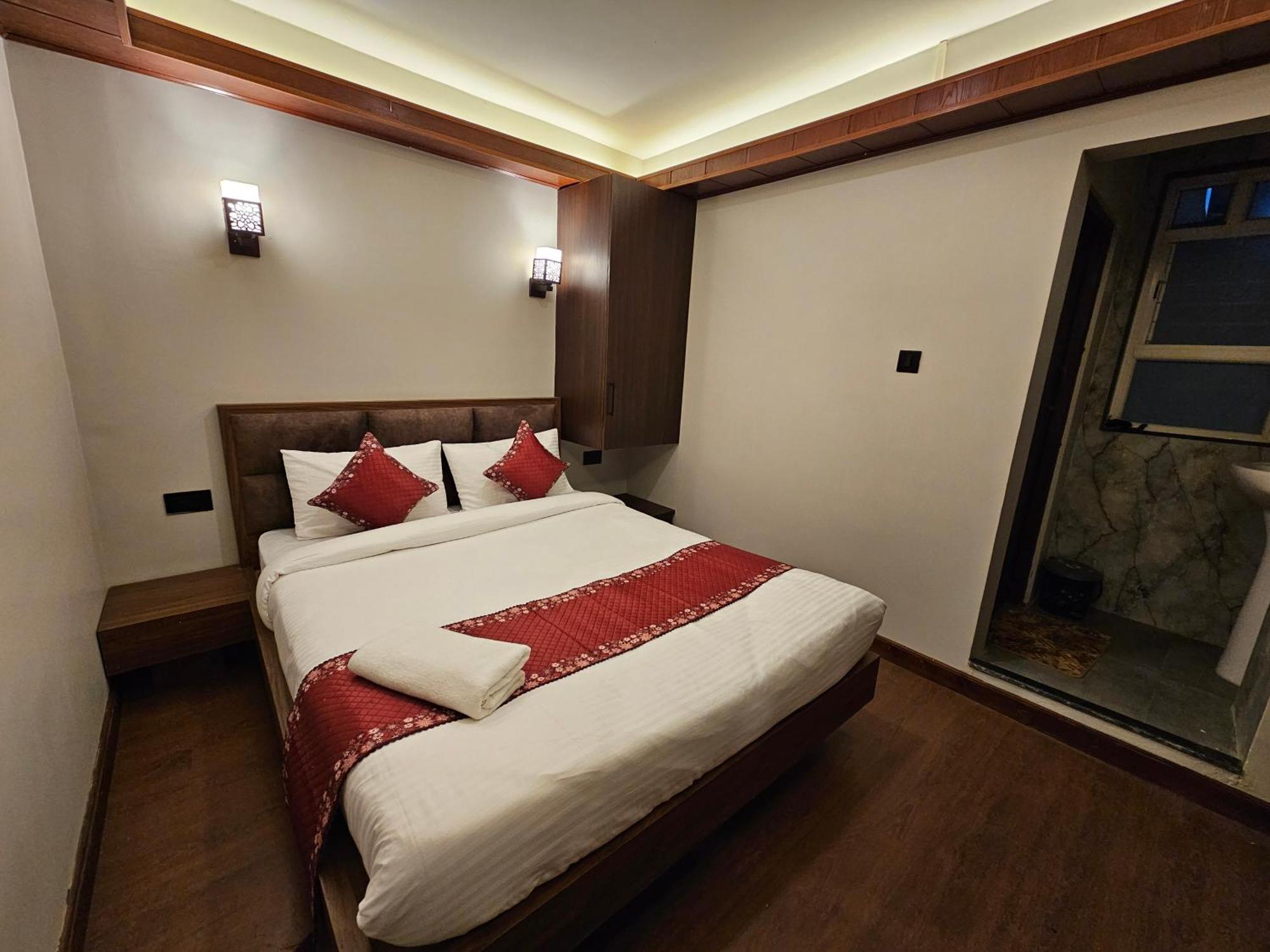 Tara Palace Darjeeling Hotel 2*