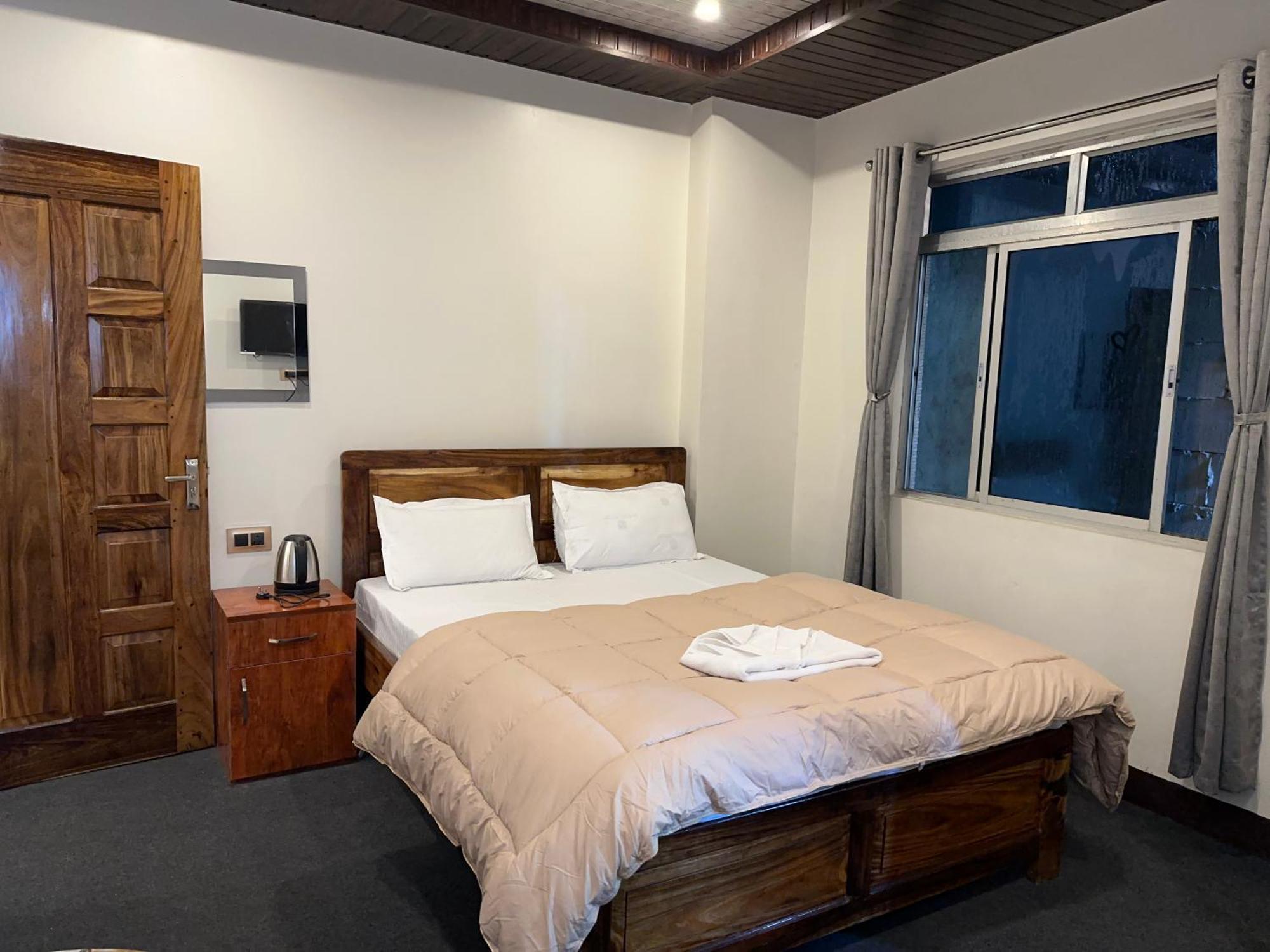 Hotel Basera Darjeeling (West Bengal)
