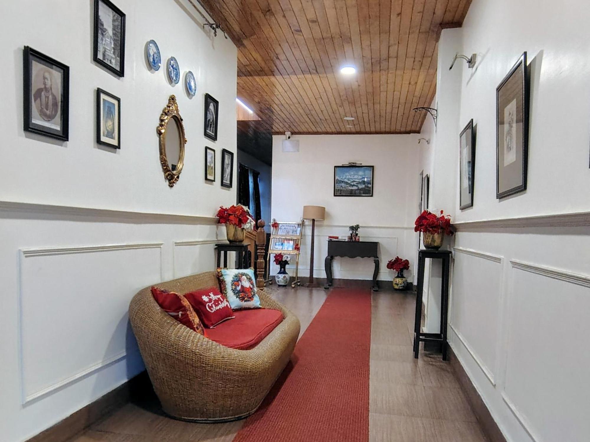 Hotel Everest