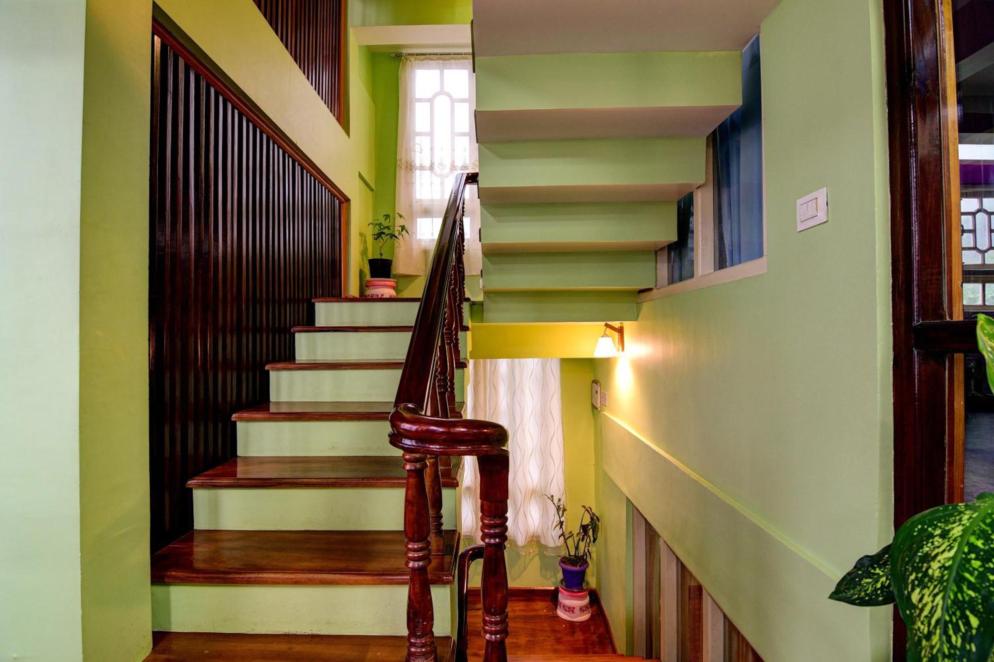O Maruti Luxury Darjeeling (West Bengal)