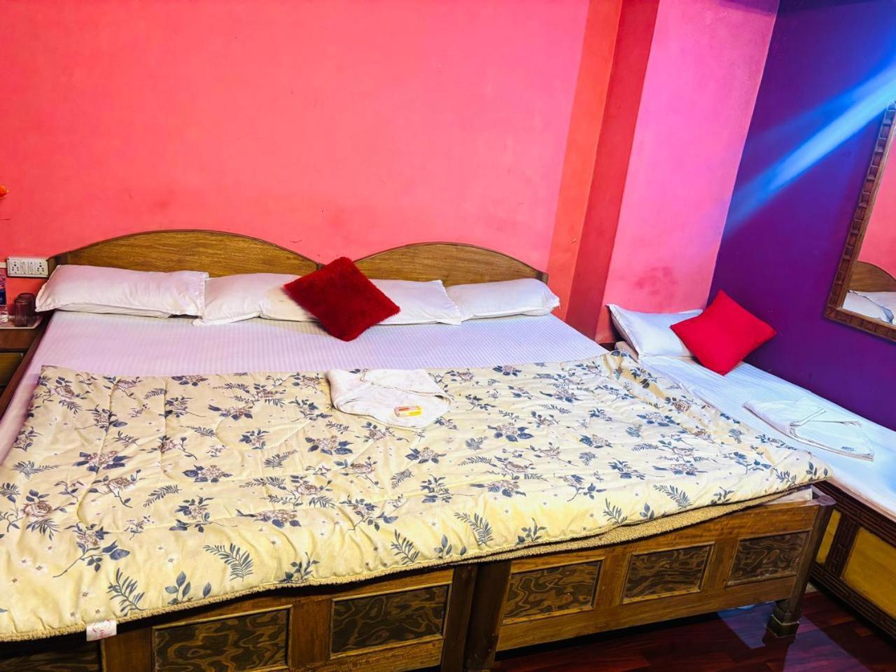 Diyalodged Lodge Darjeeling (West Bengal)